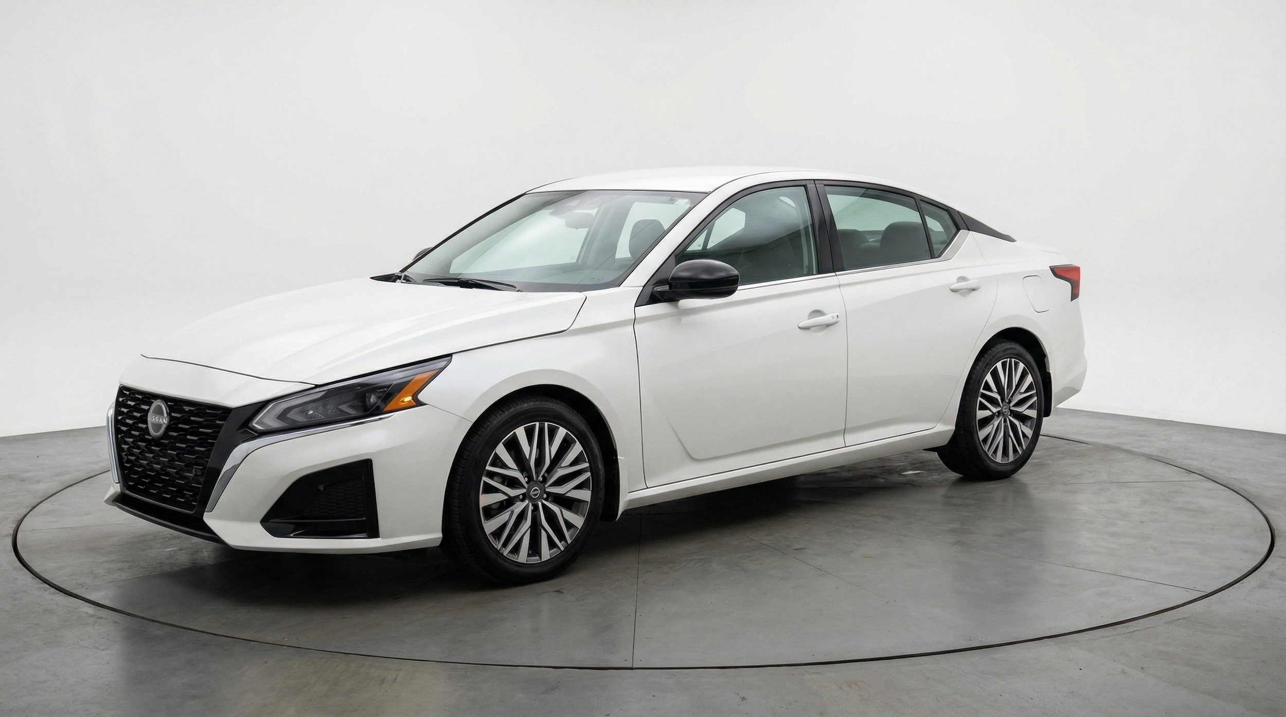 Thumbnail: 2025 Nissan Altima - 3