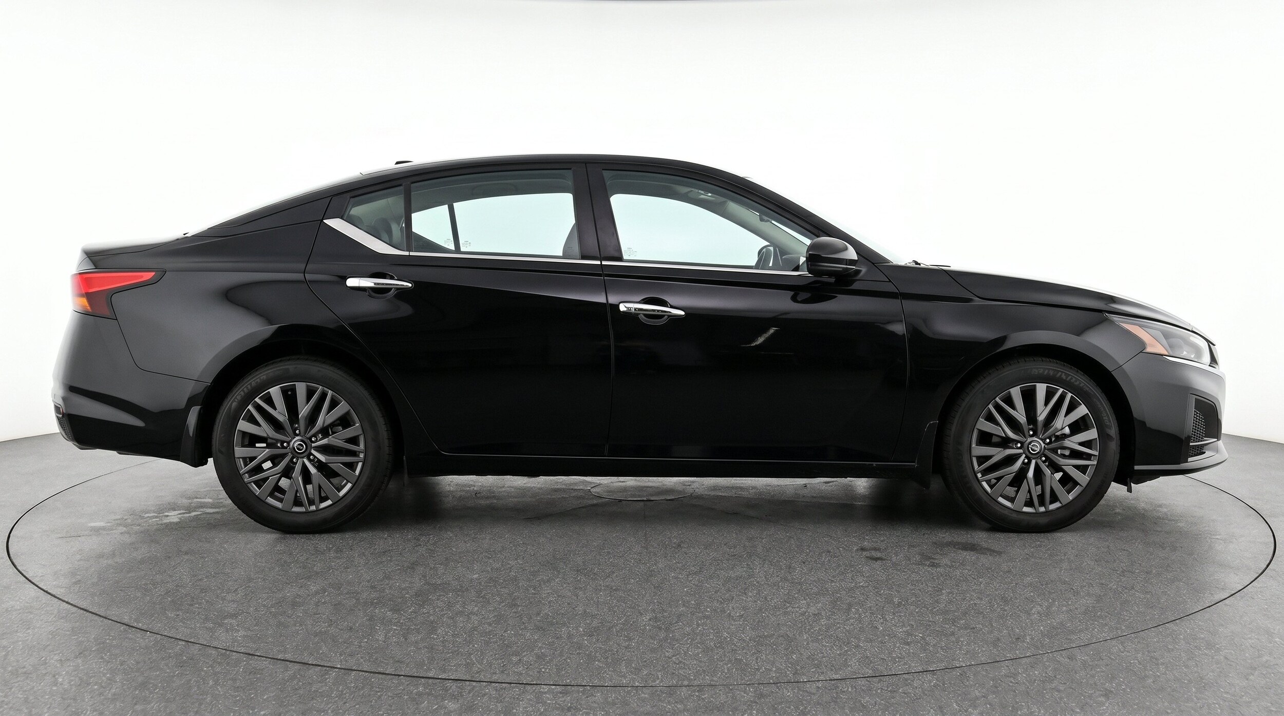 Thumbnail: 2025 Nissan Altima - 11