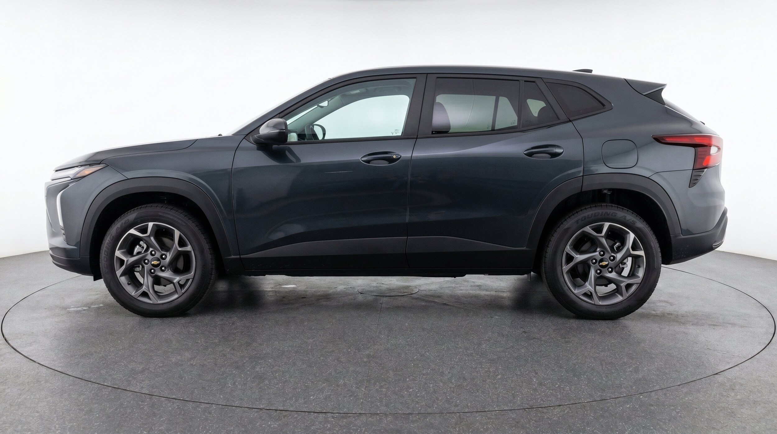 Thumbnail: 2025 Chevrolet Trax - 5