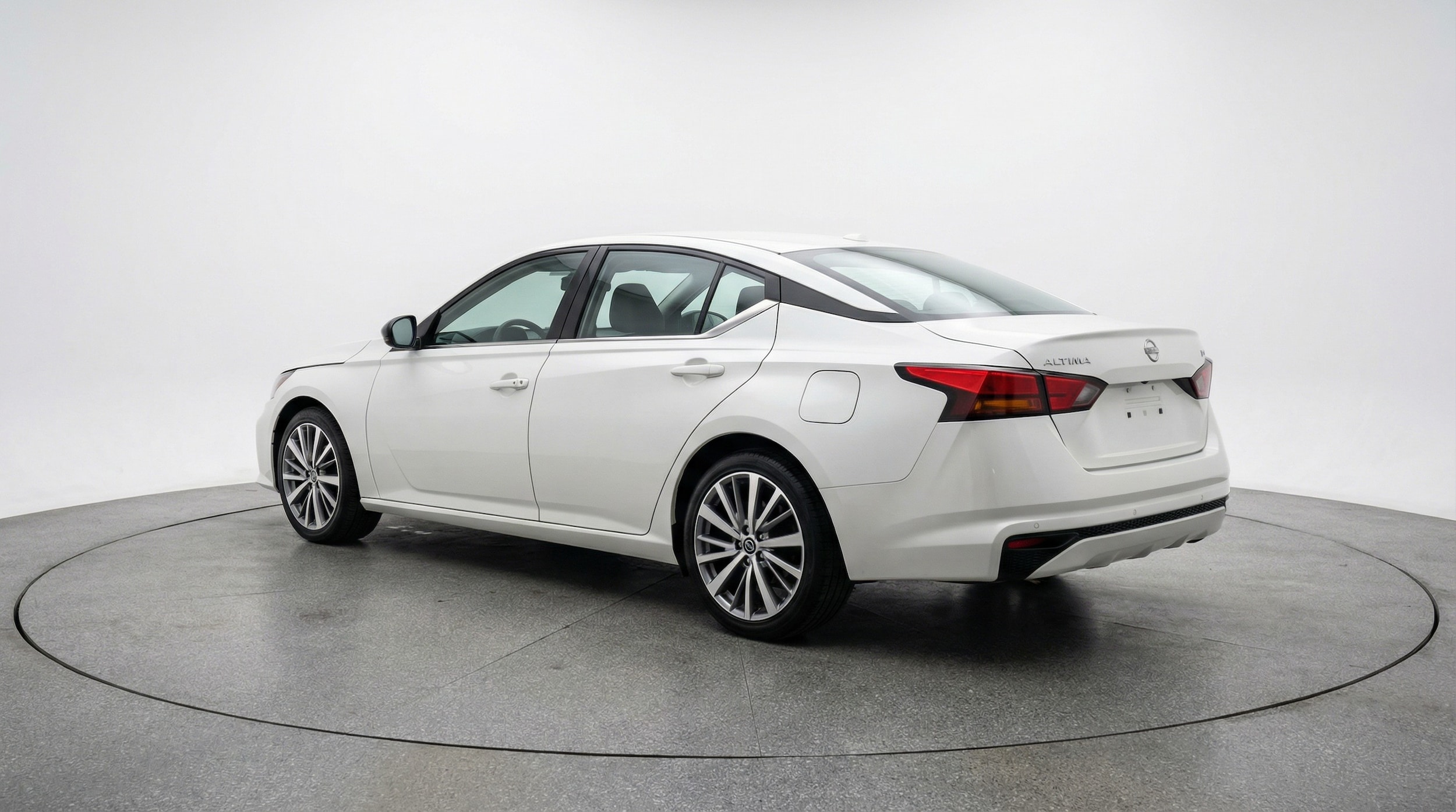 Thumbnail: 2025 Nissan Altima - 5