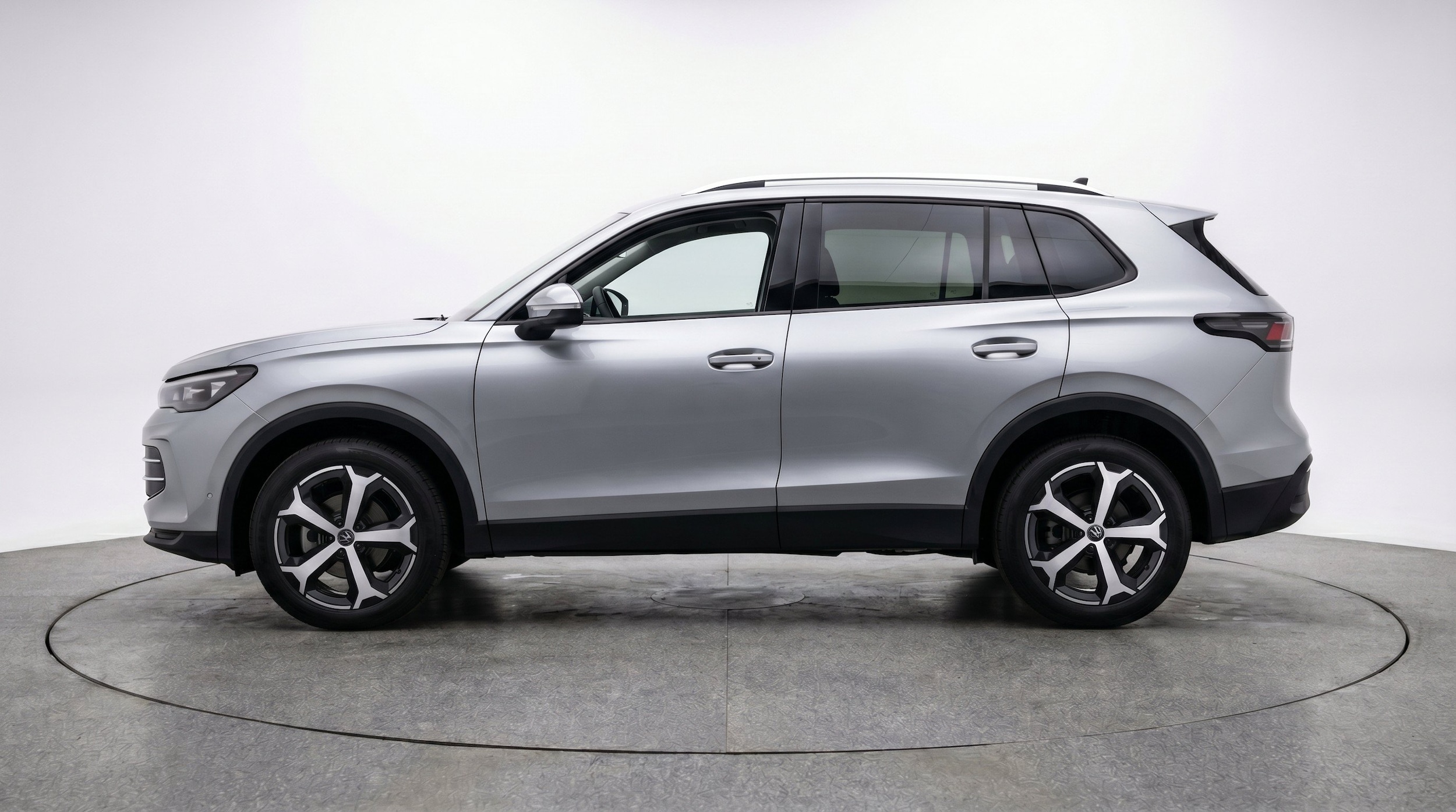 Thumbnail: 2026 Volkswagen Tiguan - 5