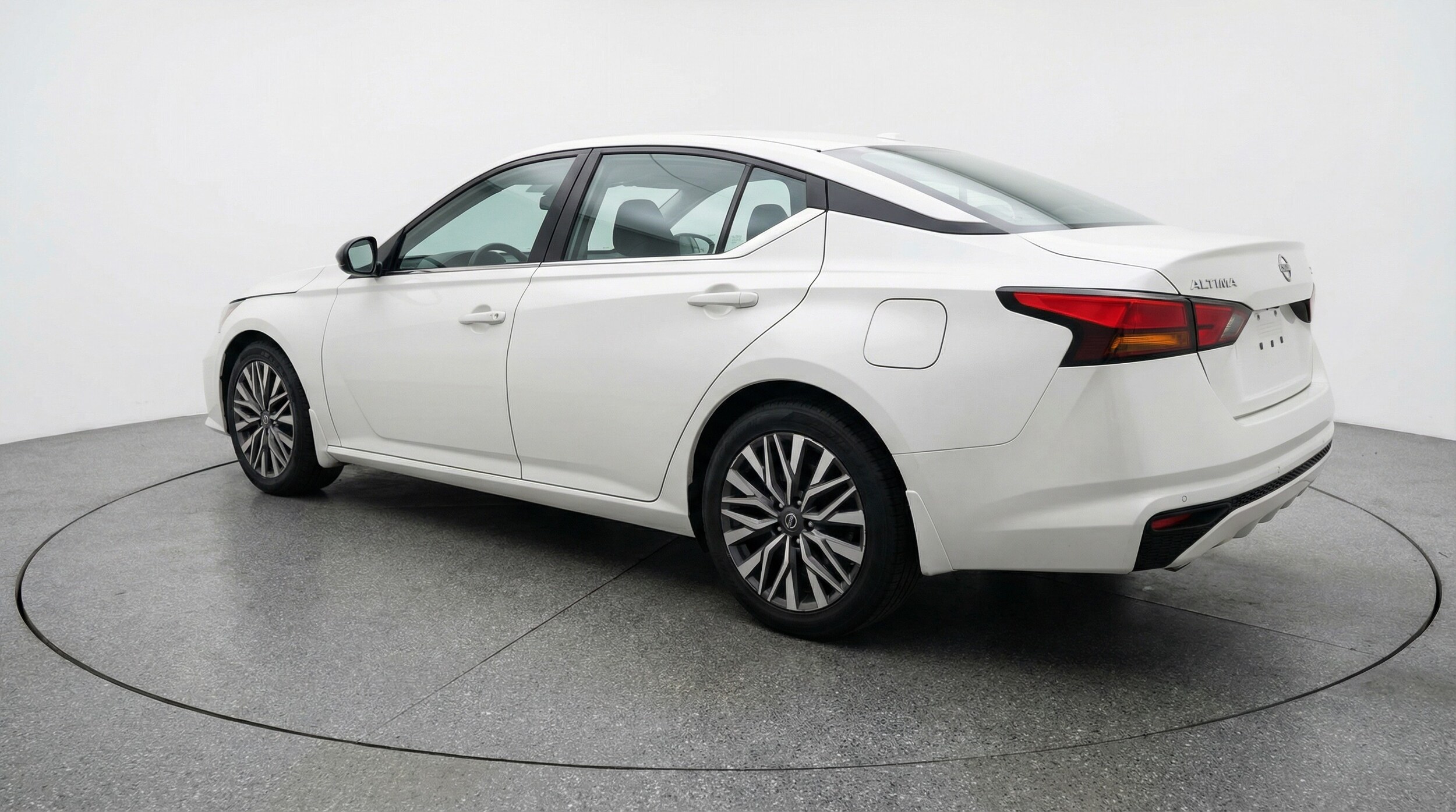 Thumbnail: 2025 Nissan Altima - 5