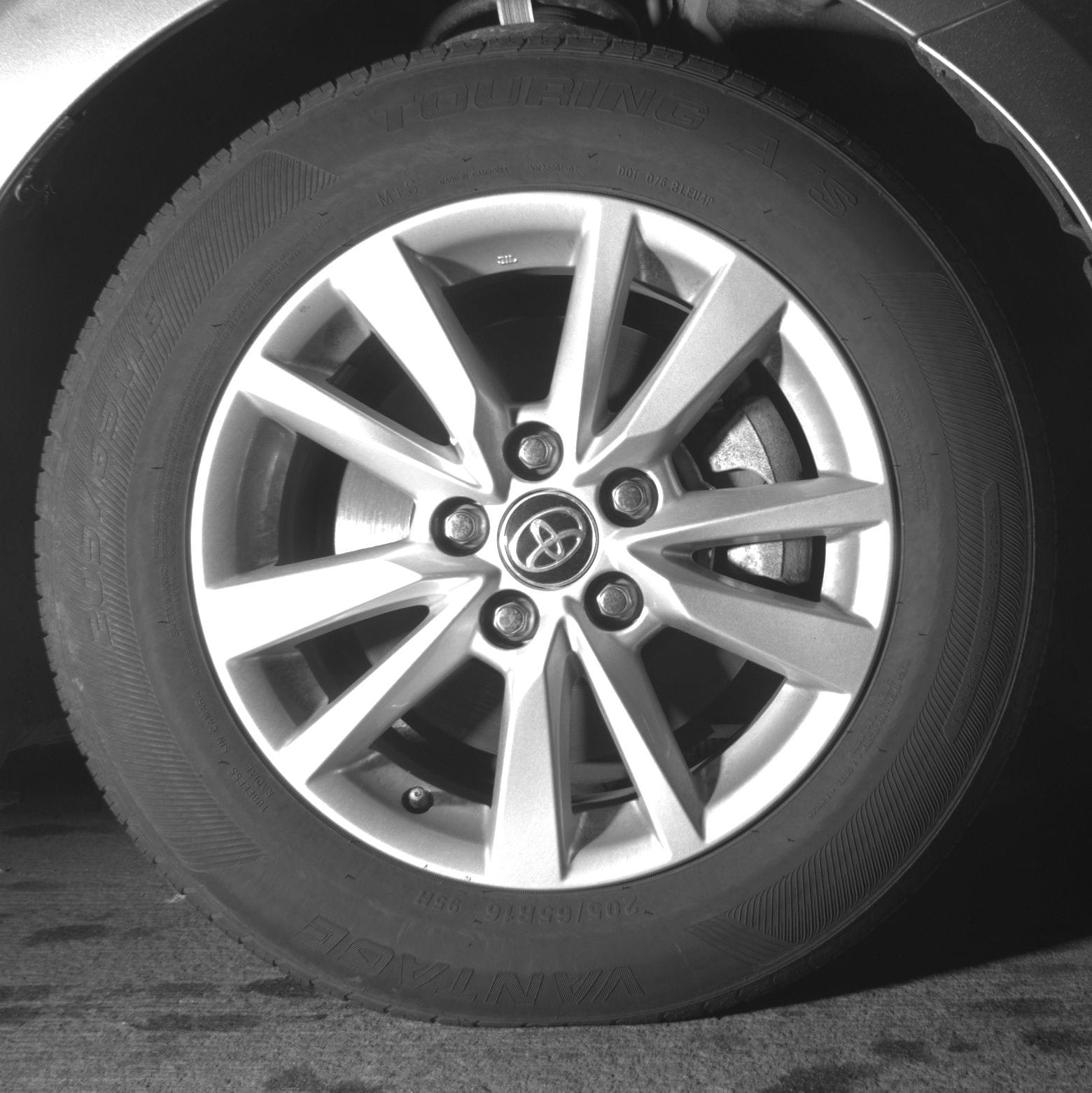 Thumbnail: 2025 Toyota Camry - 15