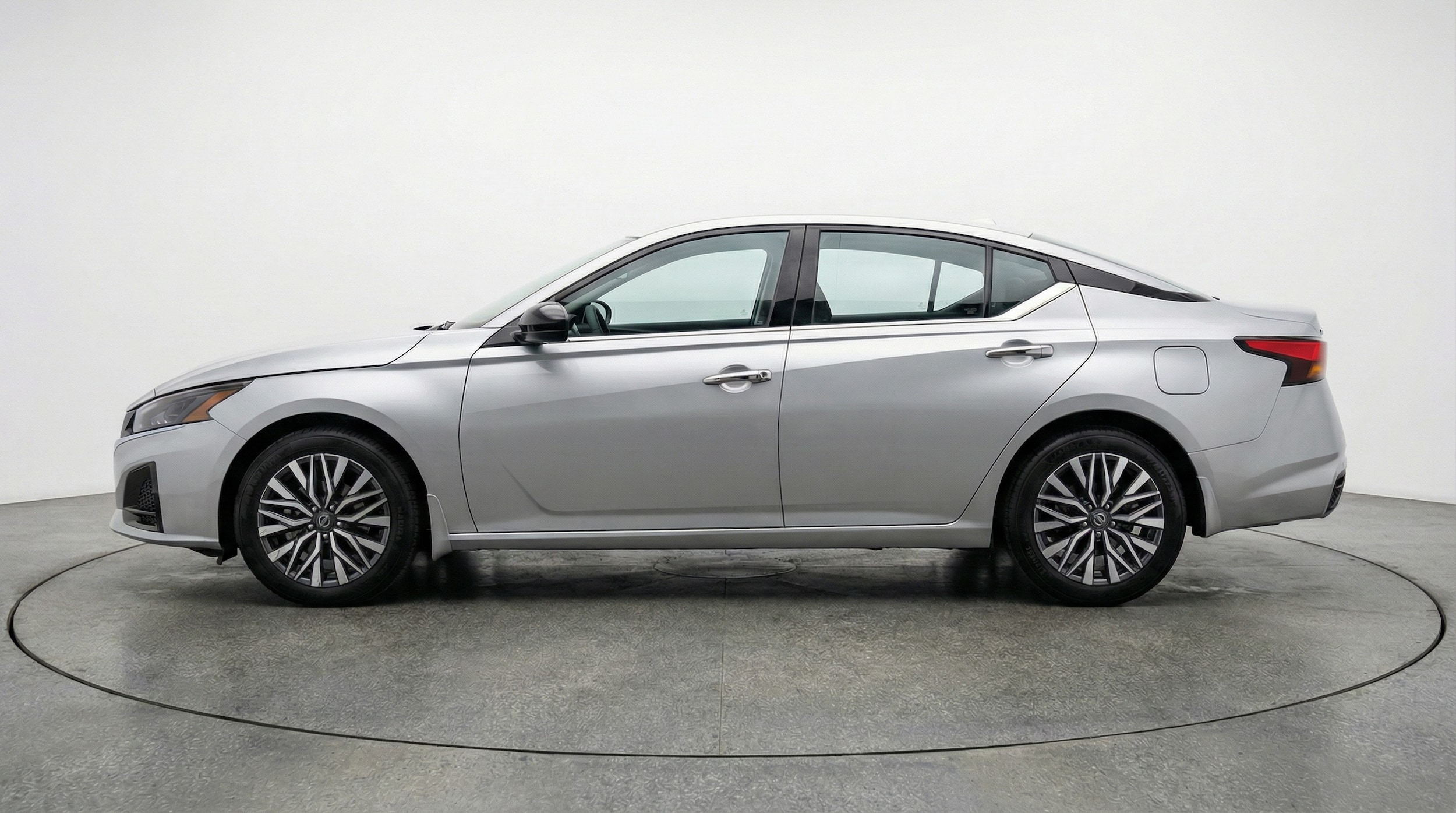 Thumbnail: 2025 Nissan Altima - 4