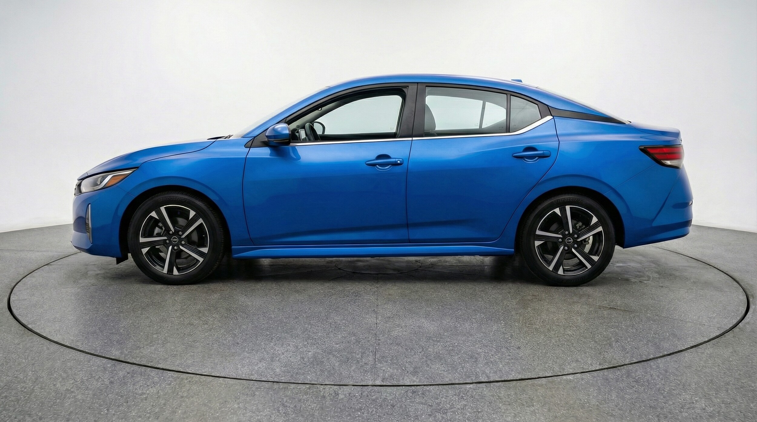 Thumbnail: 2025 Nissan Sentra - 4