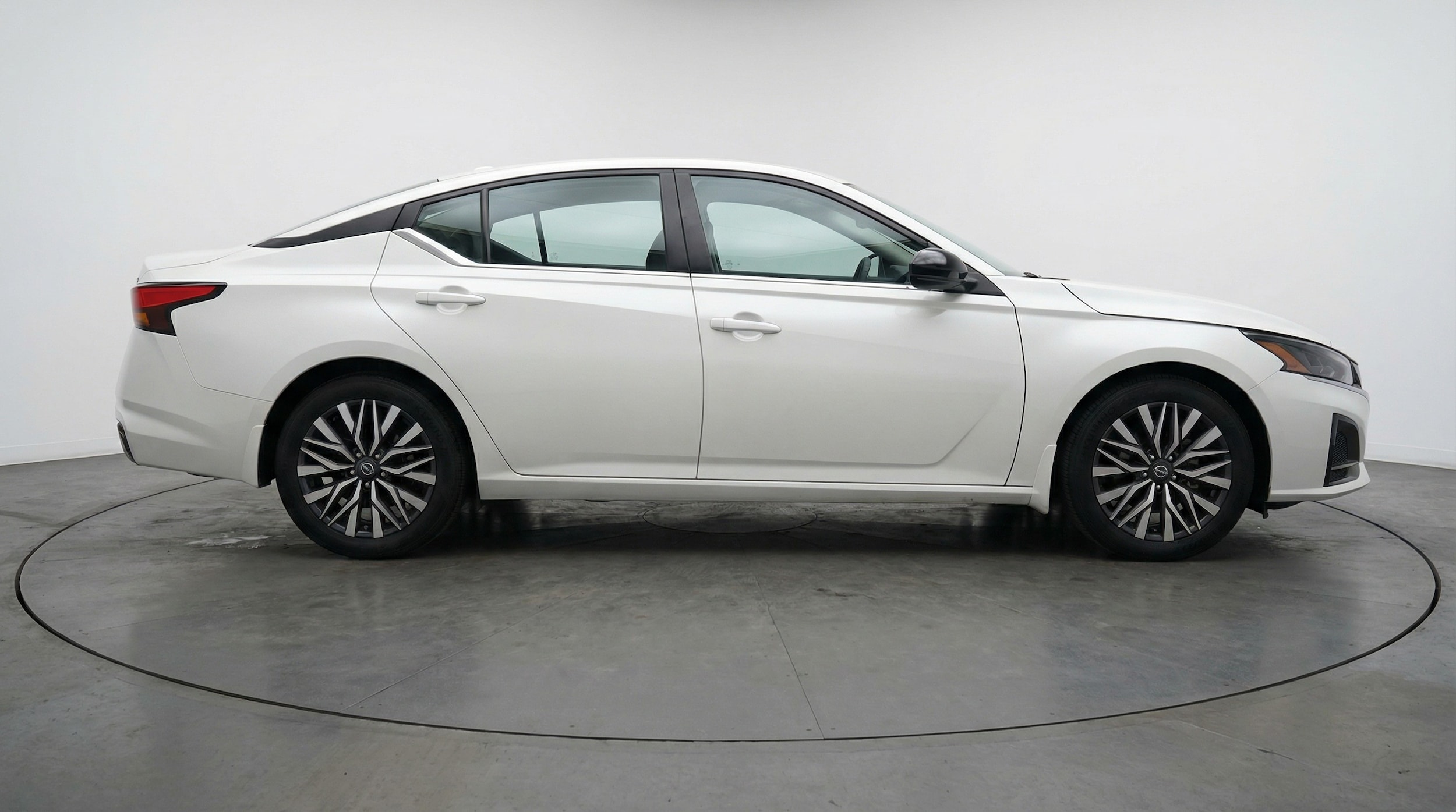 Thumbnail: 2025 Nissan Altima - 8