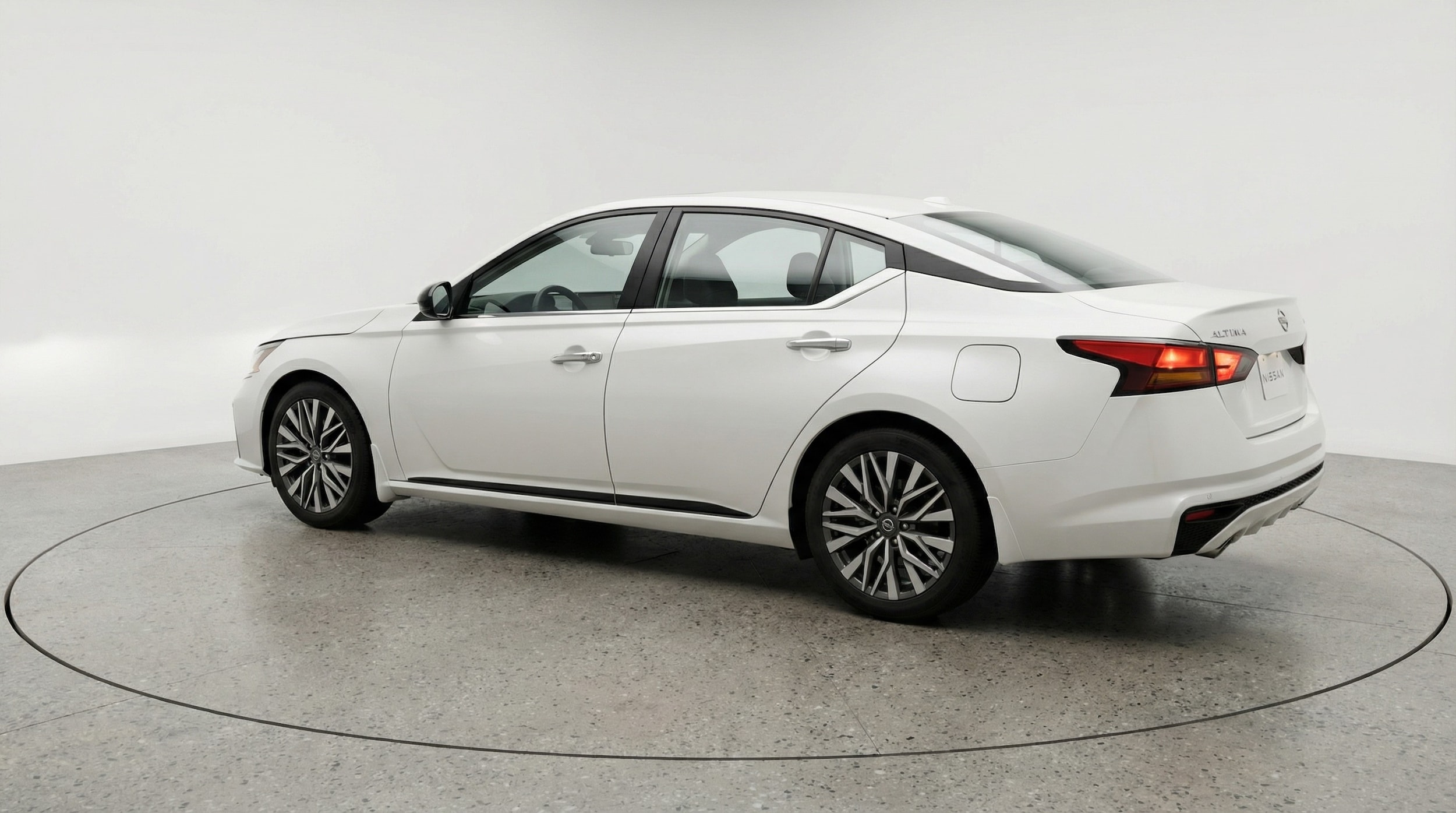 Thumbnail: 2025 Nissan Altima - 5