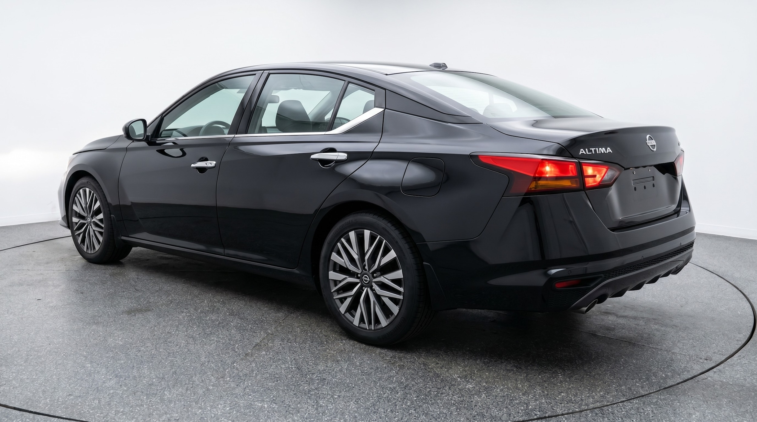 Thumbnail: 2025 Nissan Altima - 5