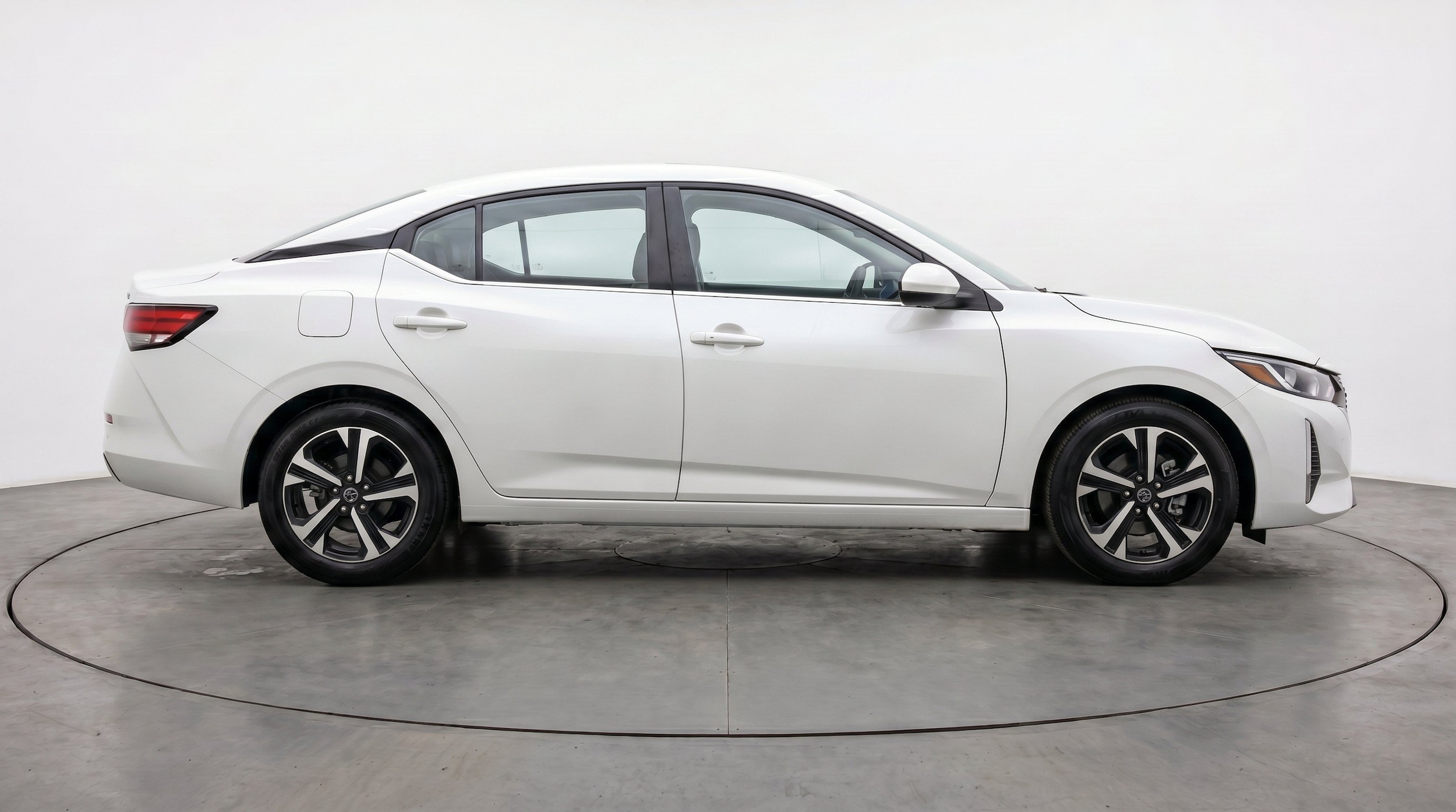 Thumbnail: 2025 Nissan Sentra - 11