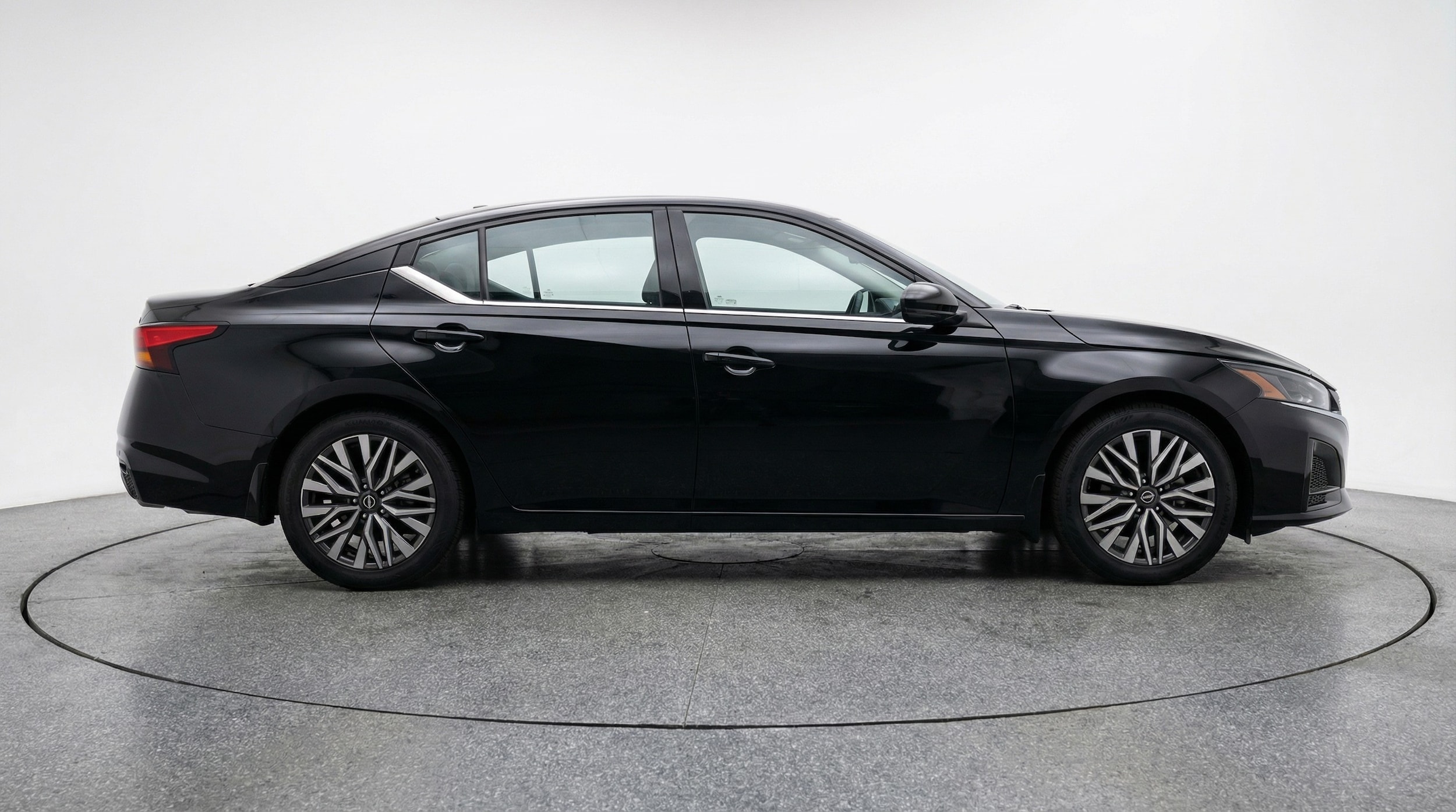 Thumbnail: 2025 Nissan Altima - 8