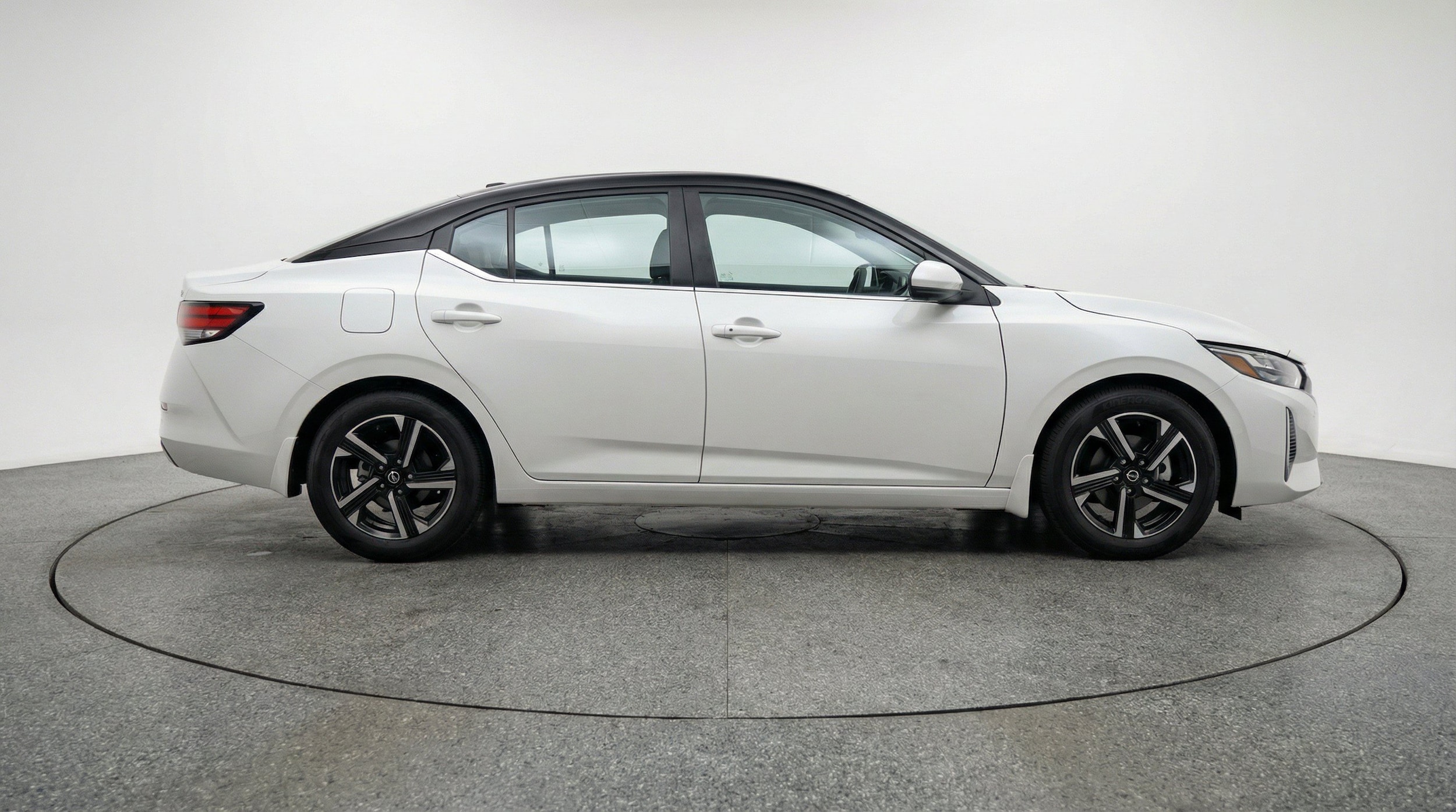 Thumbnail: 2025 Nissan Sentra - 11