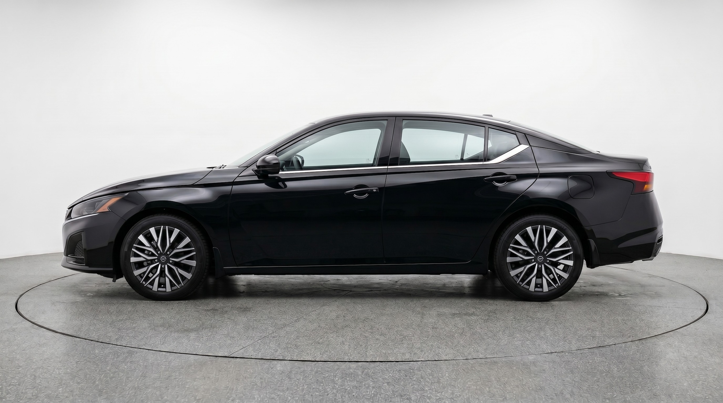 Thumbnail: 2025 Nissan Altima - 4