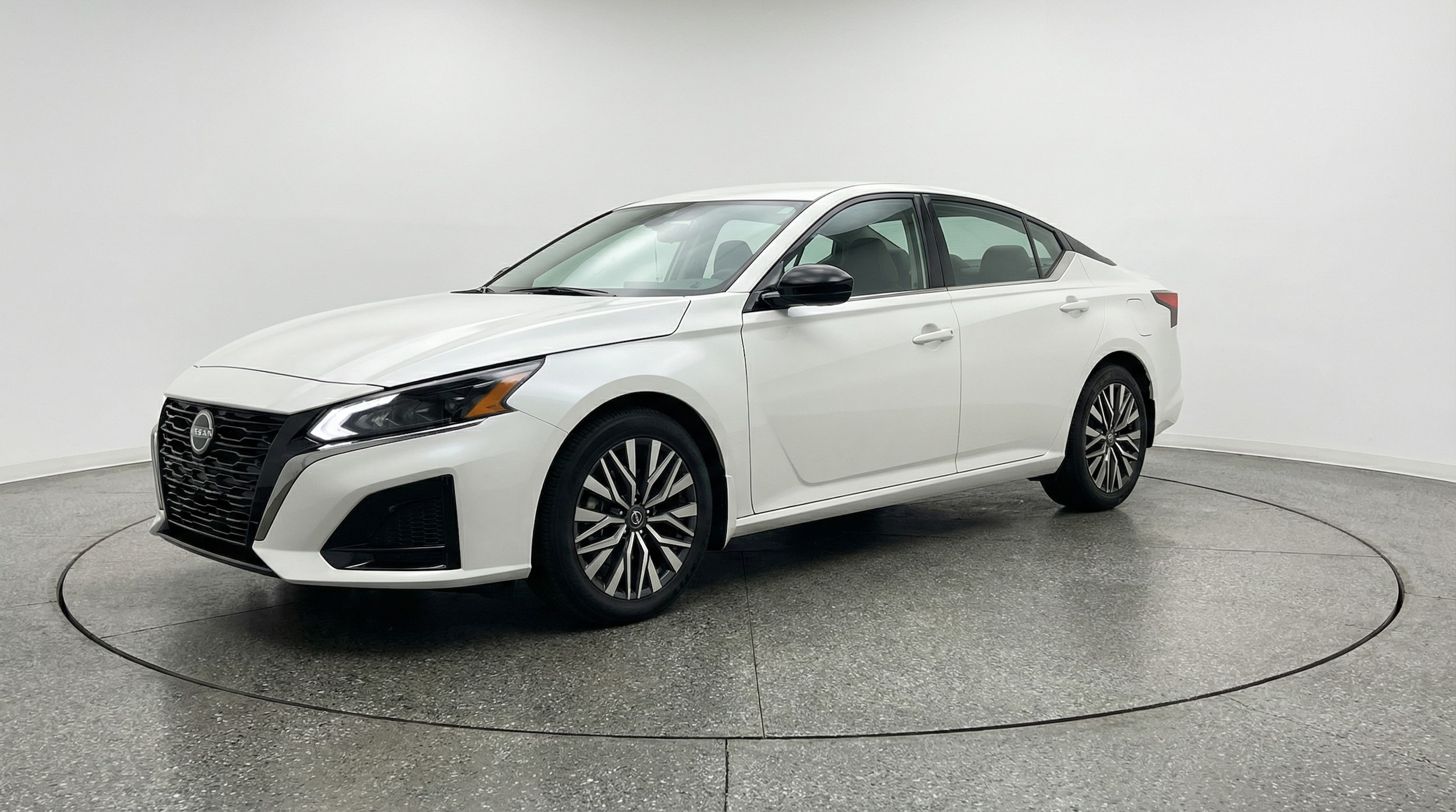 Thumbnail: 2025 Nissan Altima - 3