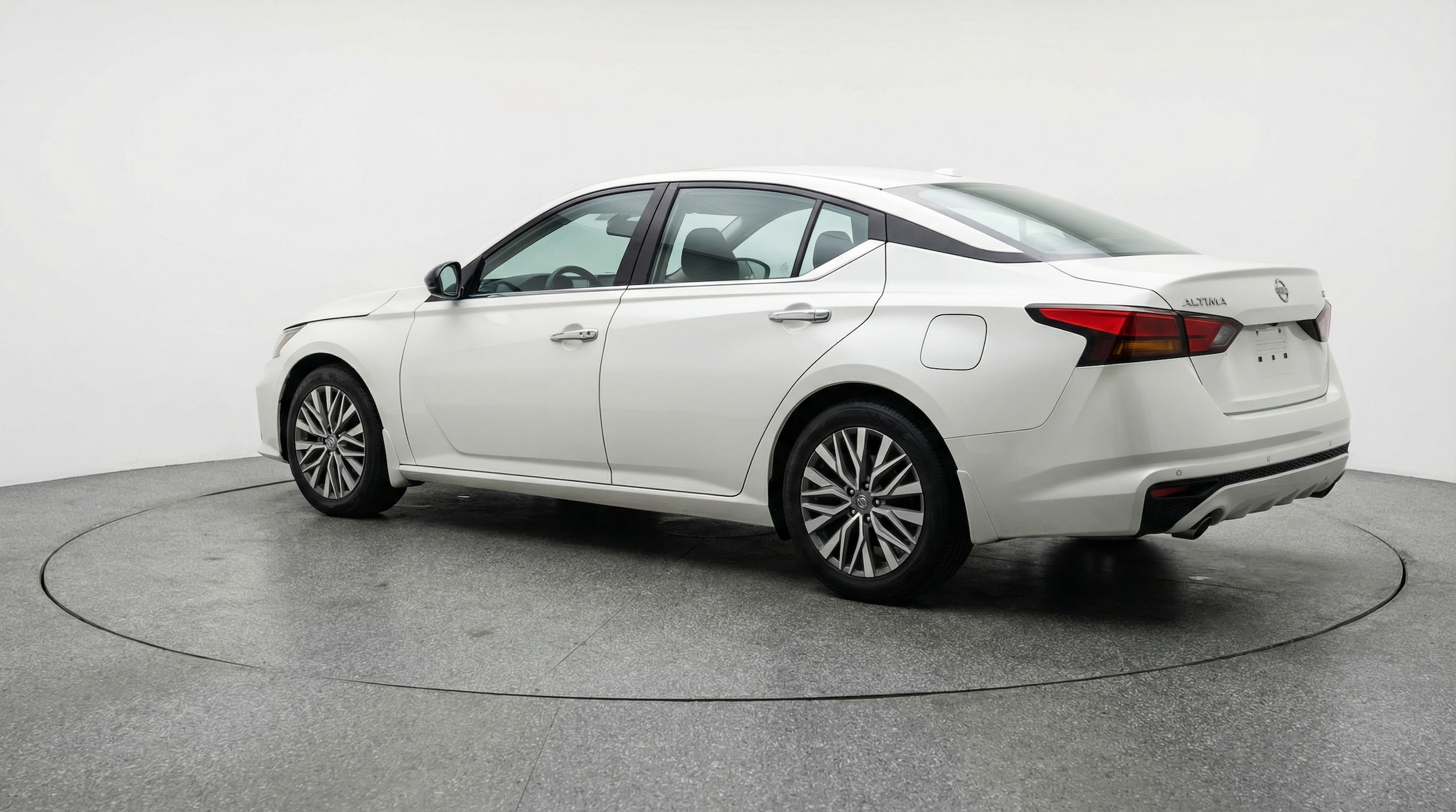 Thumbnail: 2025 Nissan Altima - 5