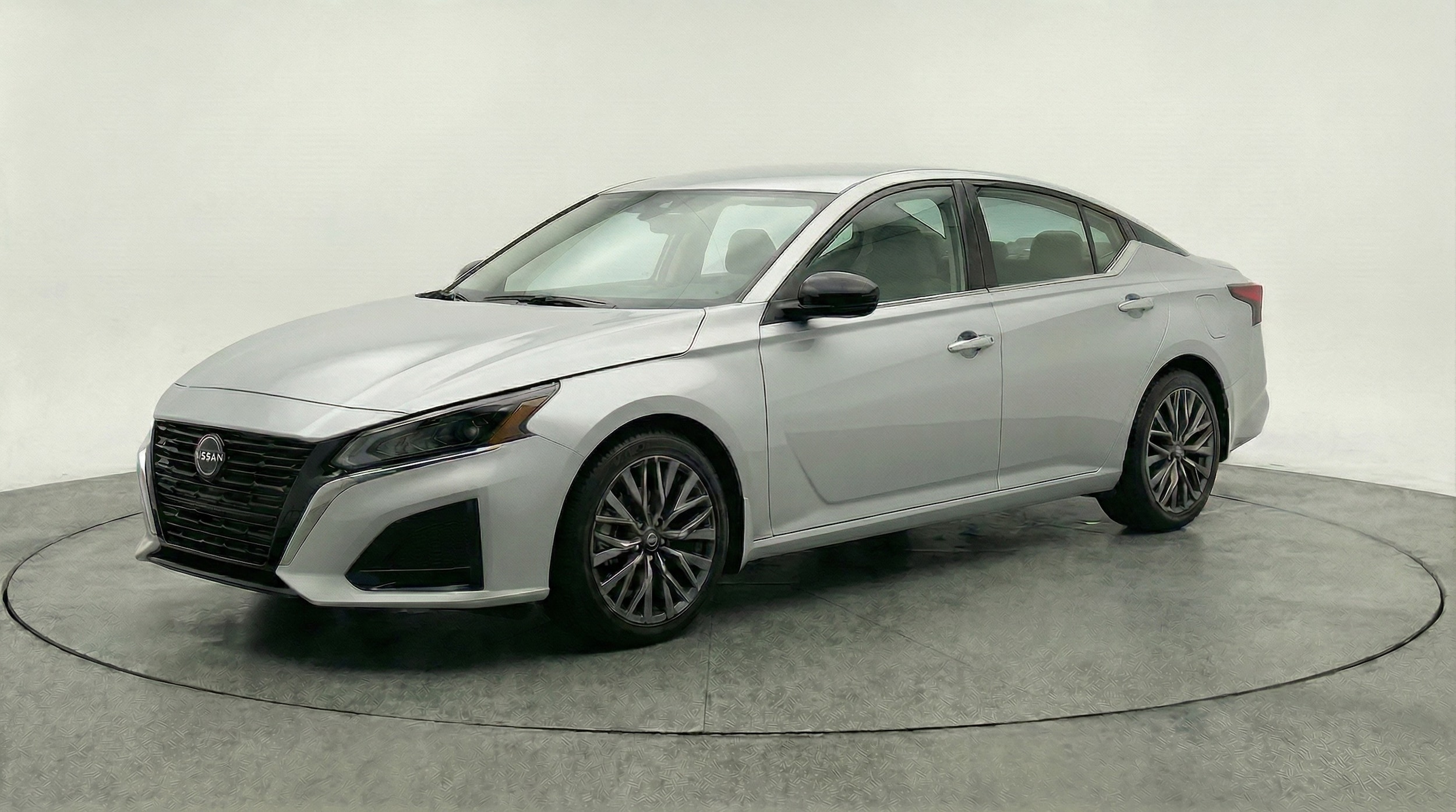 Thumbnail: 2025 Nissan Altima - 3