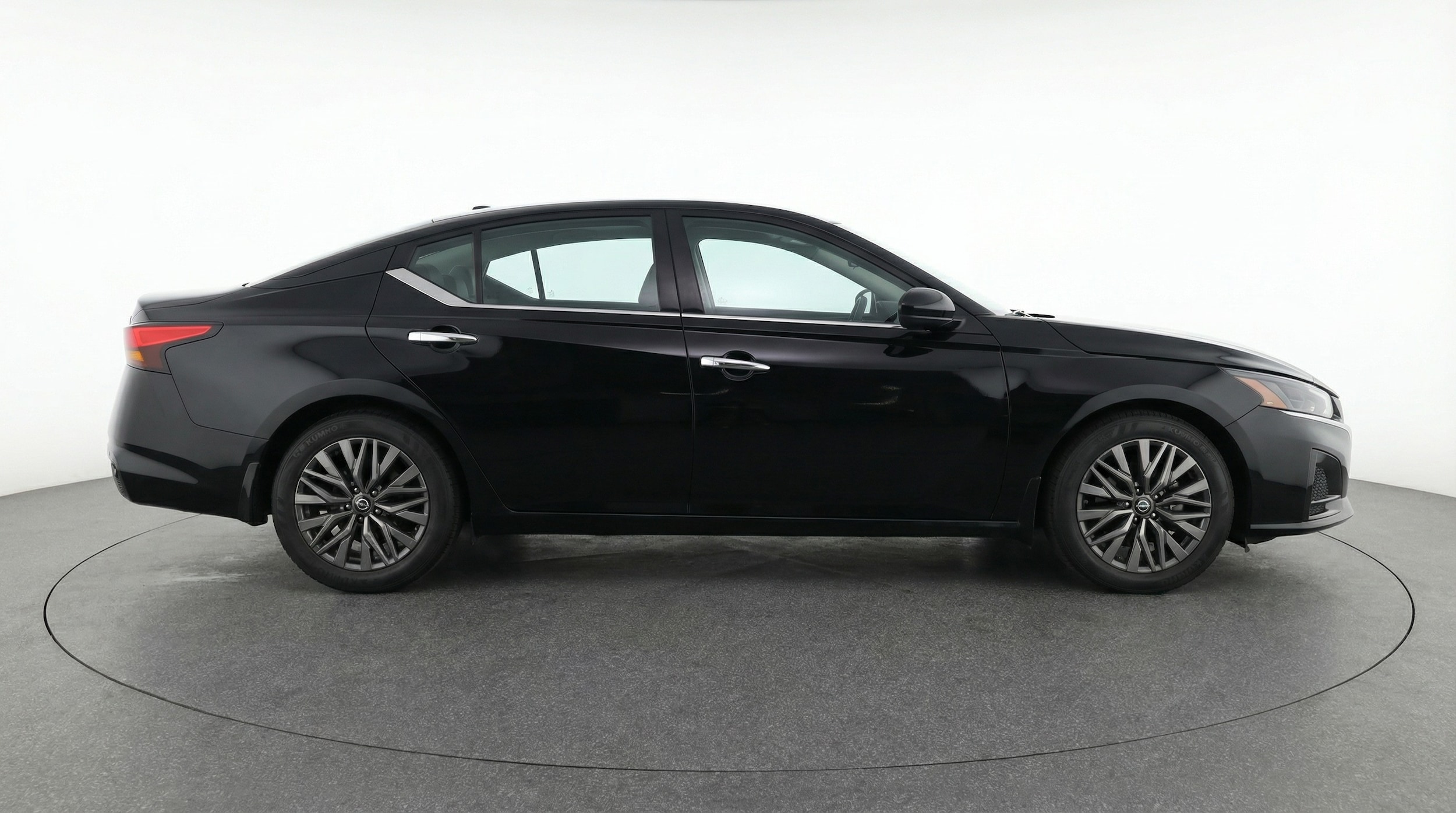 Thumbnail: 2025 Nissan Altima - 8