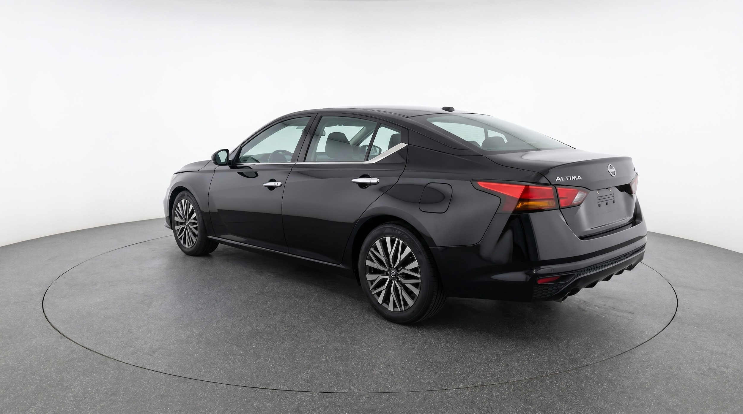 Thumbnail: 2025 Nissan Altima - 5
