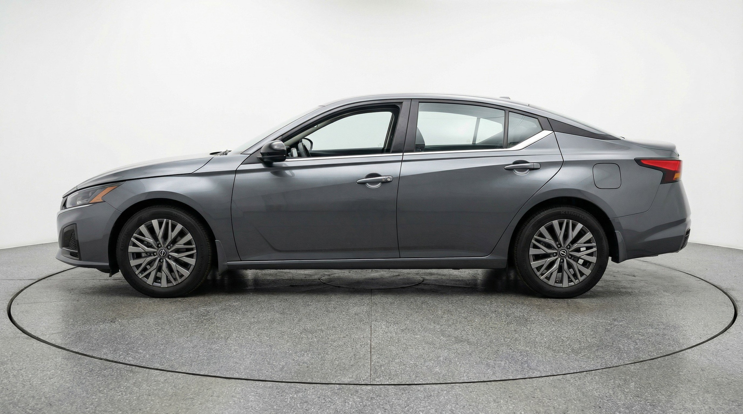 Thumbnail: 2025 Nissan Altima - 5