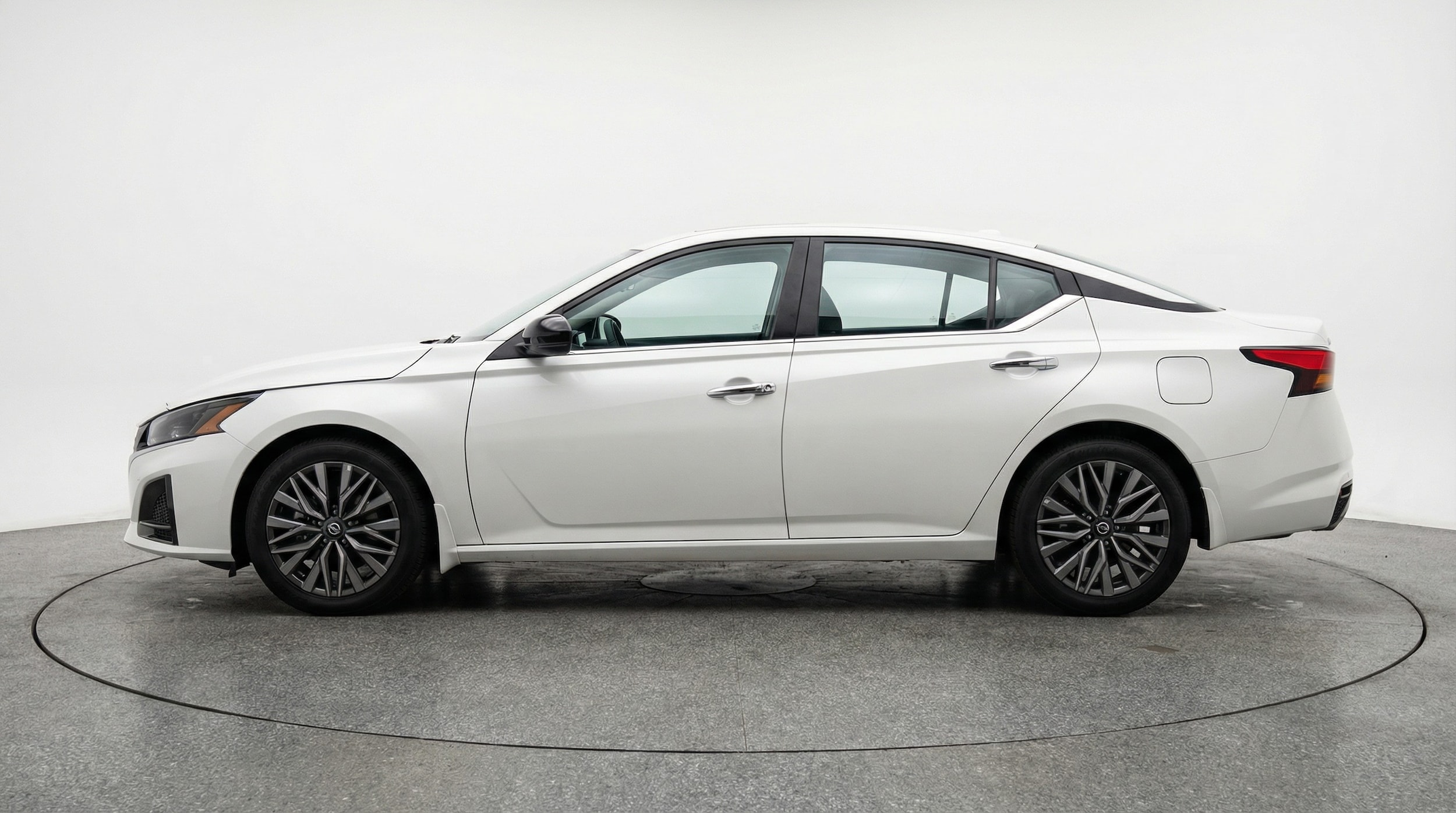 Thumbnail: 2025 Nissan Altima - 4