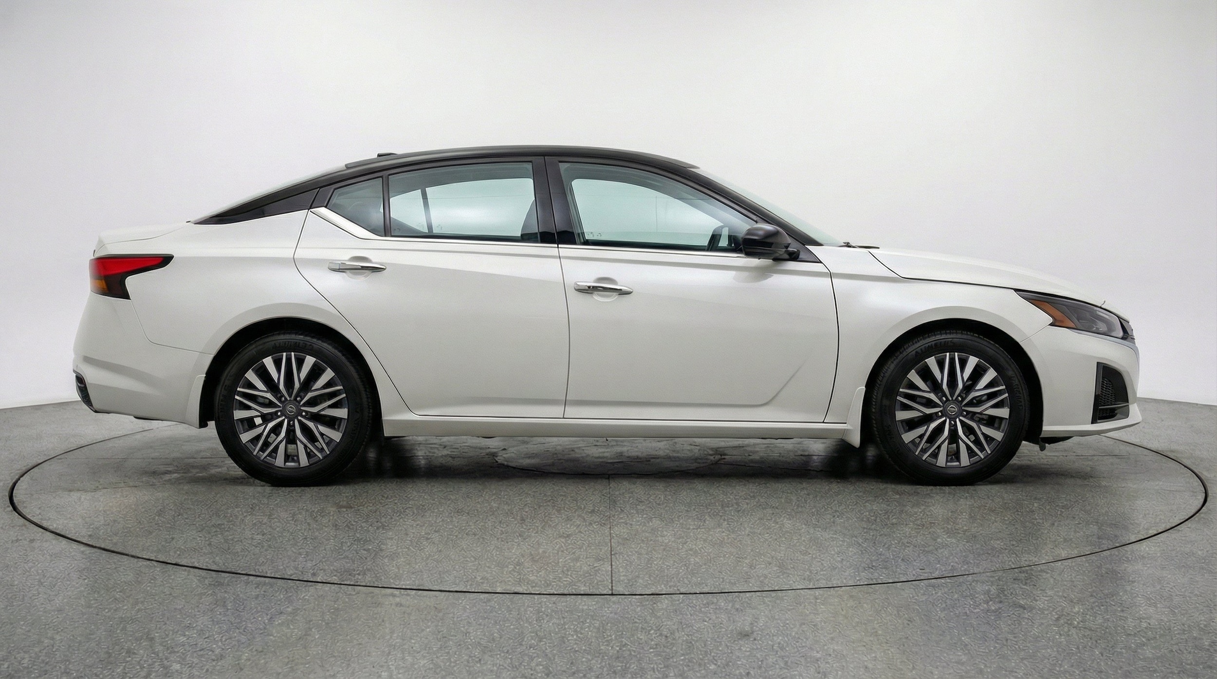 Thumbnail: 2025 Nissan Altima - 11