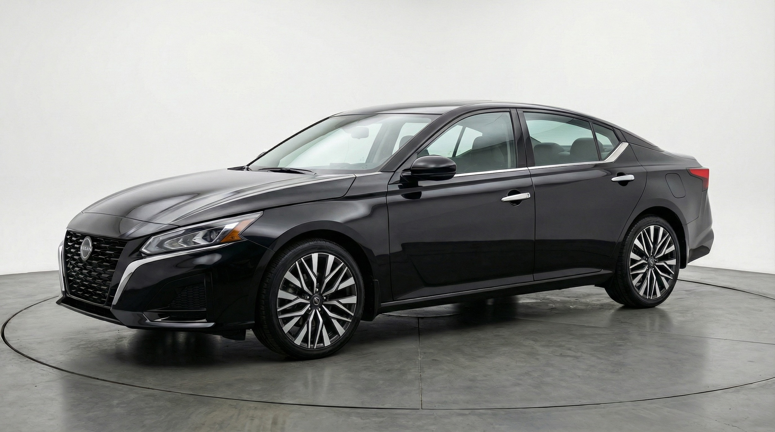 Thumbnail: 2025 Nissan Altima - 3