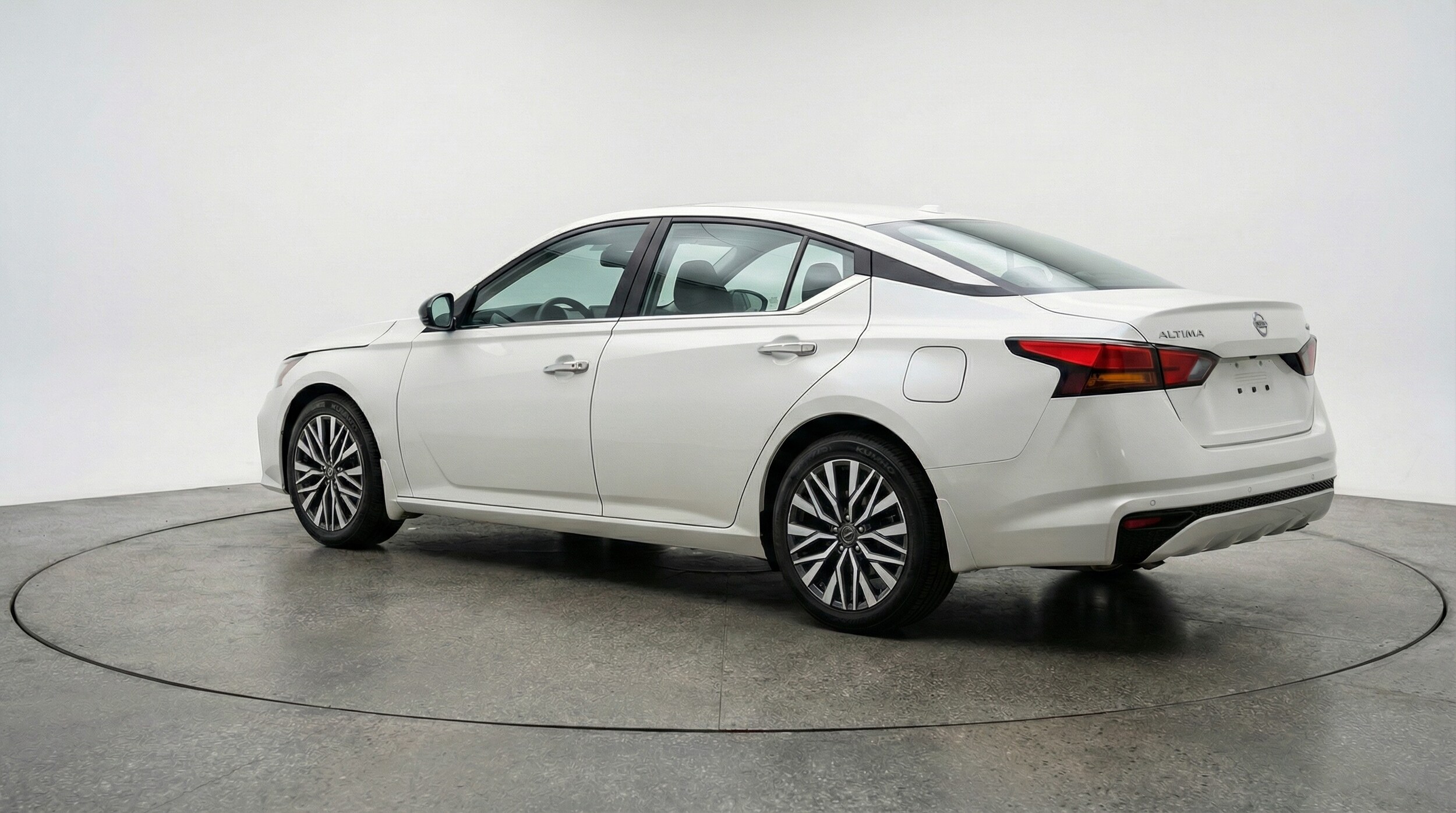 Thumbnail: 2025 Nissan Altima - 5