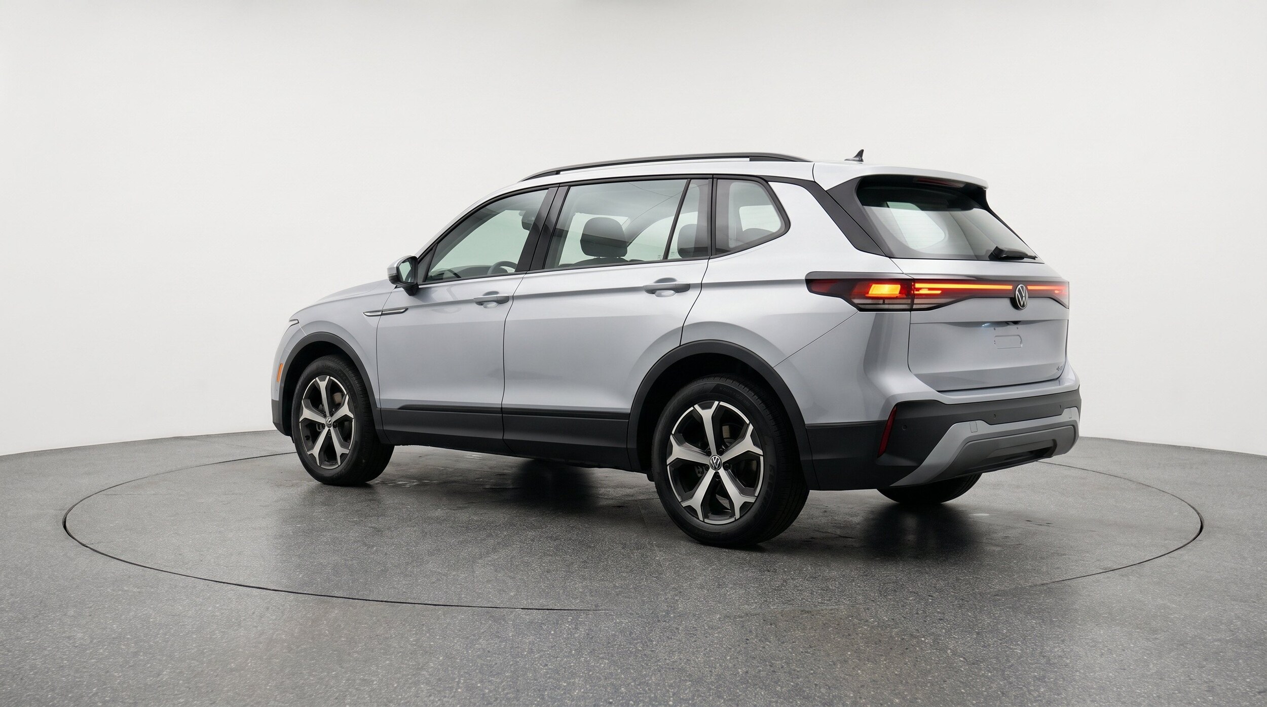 Thumbnail: 2026 Volkswagen Tiguan - 6