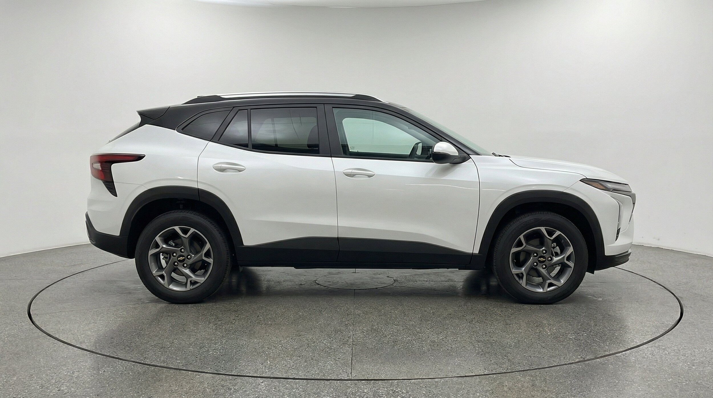 Thumbnail: 2025 Chevrolet Trax - 11