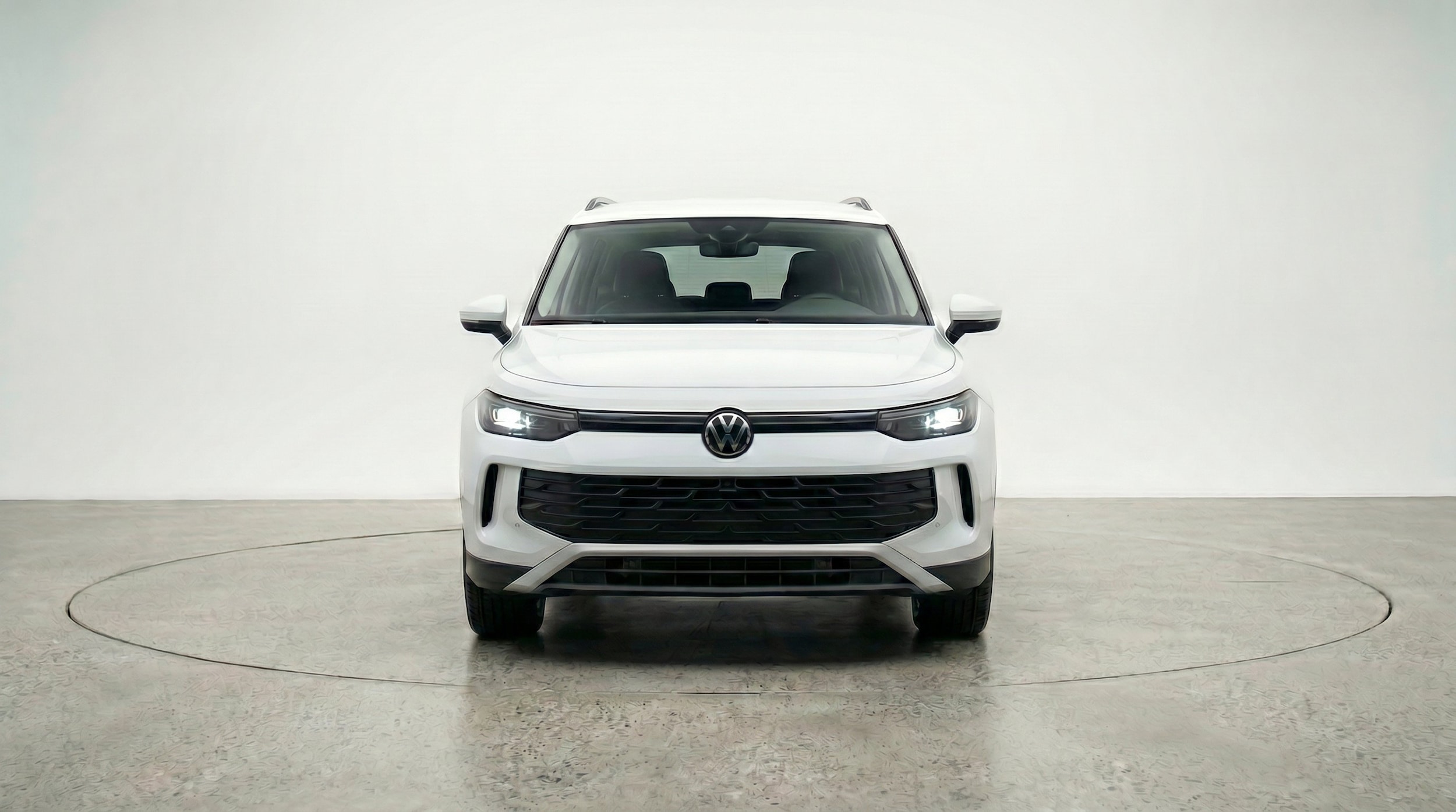 Thumbnail: 2026 Volkswagen Tiguan - 2