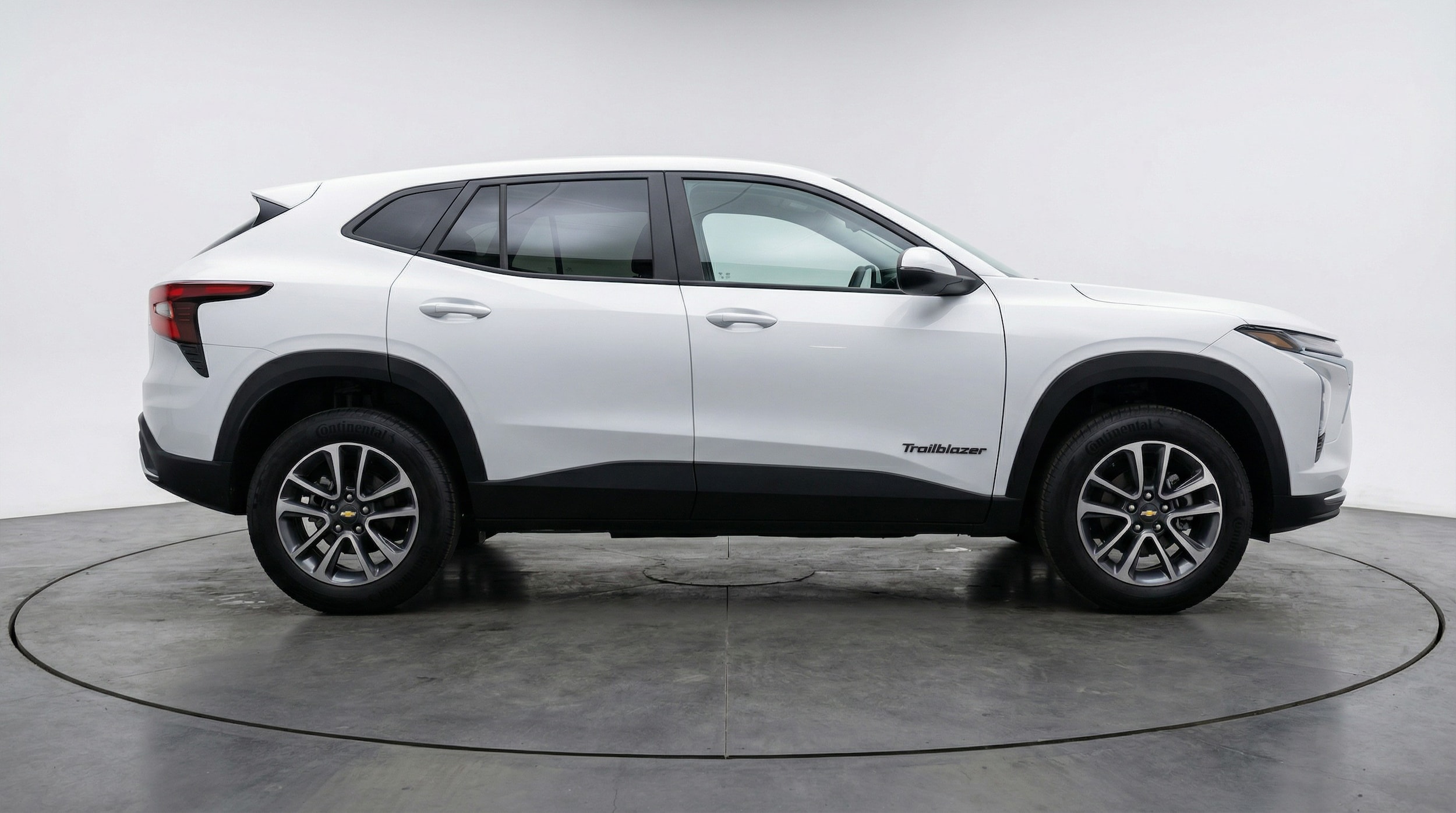 Thumbnail: 2025 Chevrolet TrailBlazer - 8