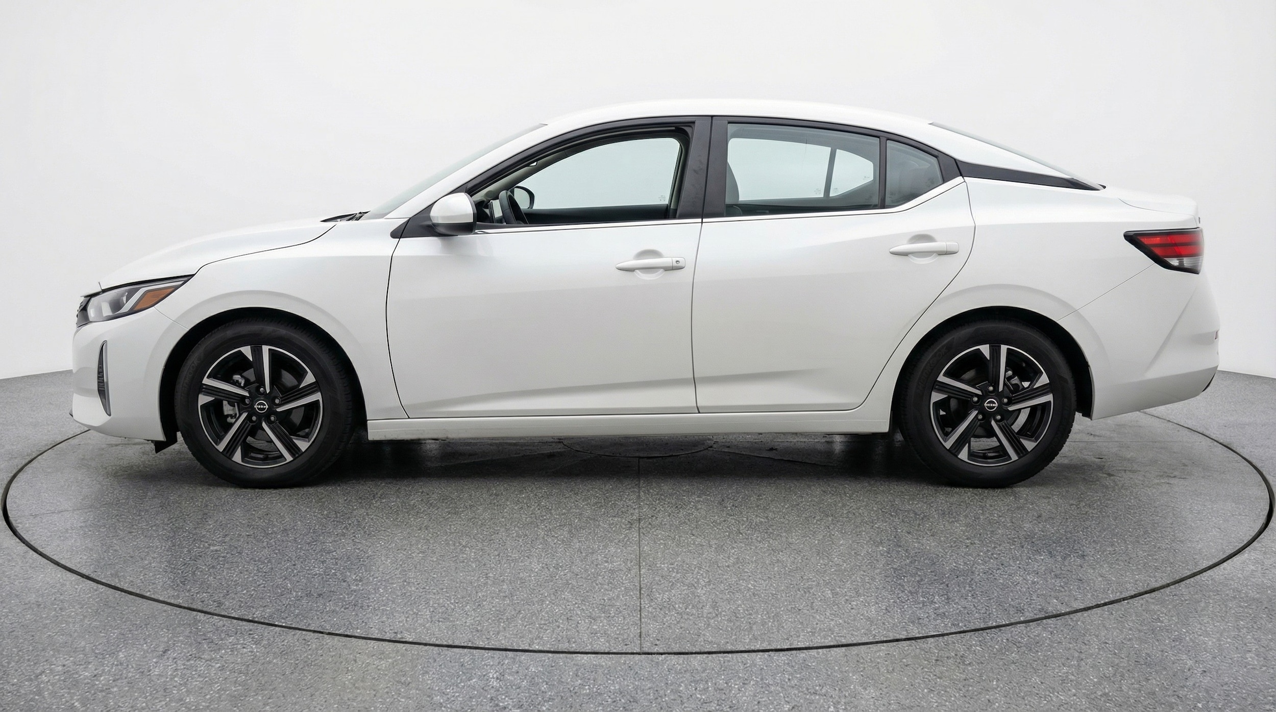 Thumbnail: 2025 Nissan Sentra - 4