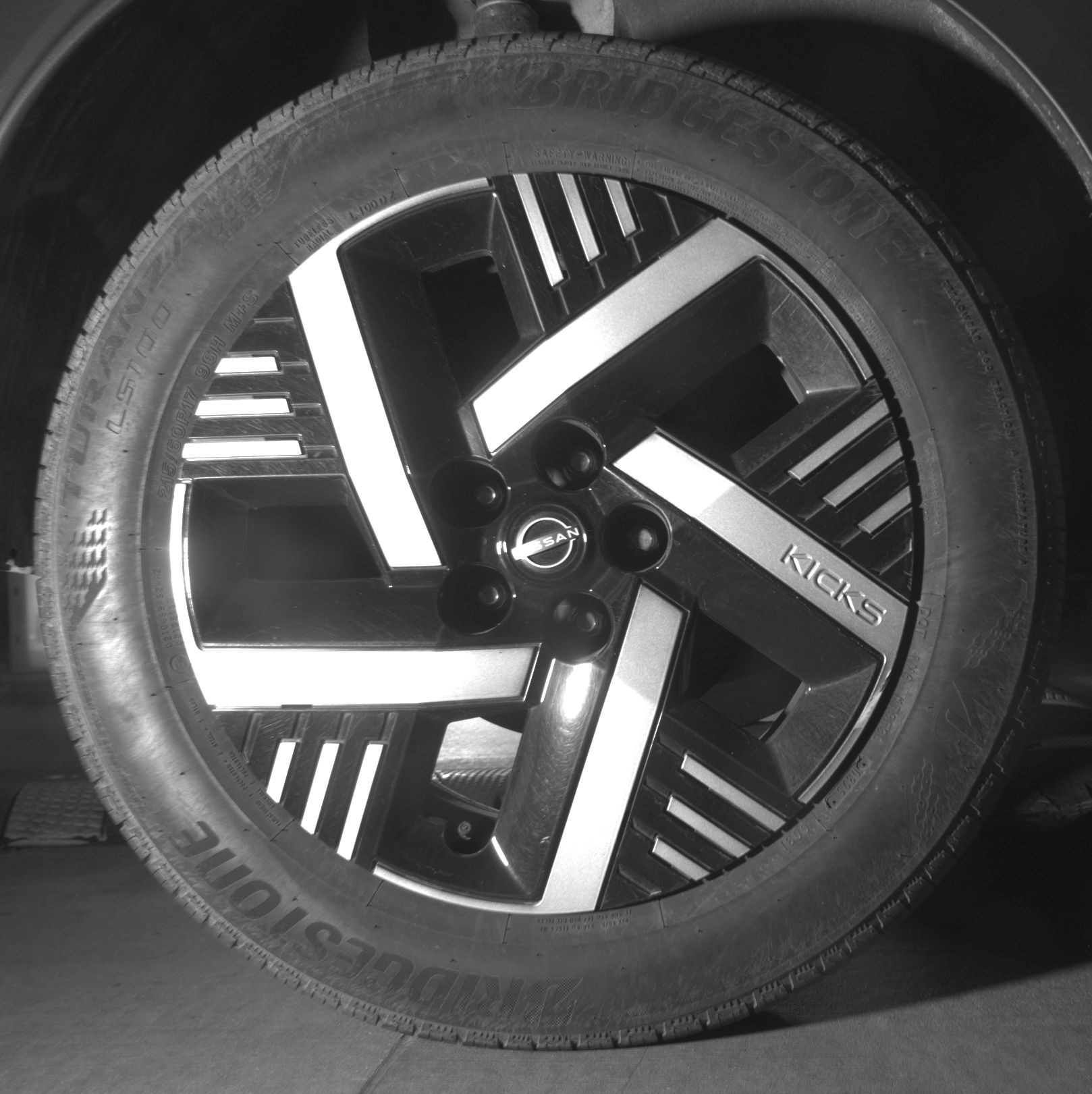 Thumbnail: 2025 Nissan Kicks - 12