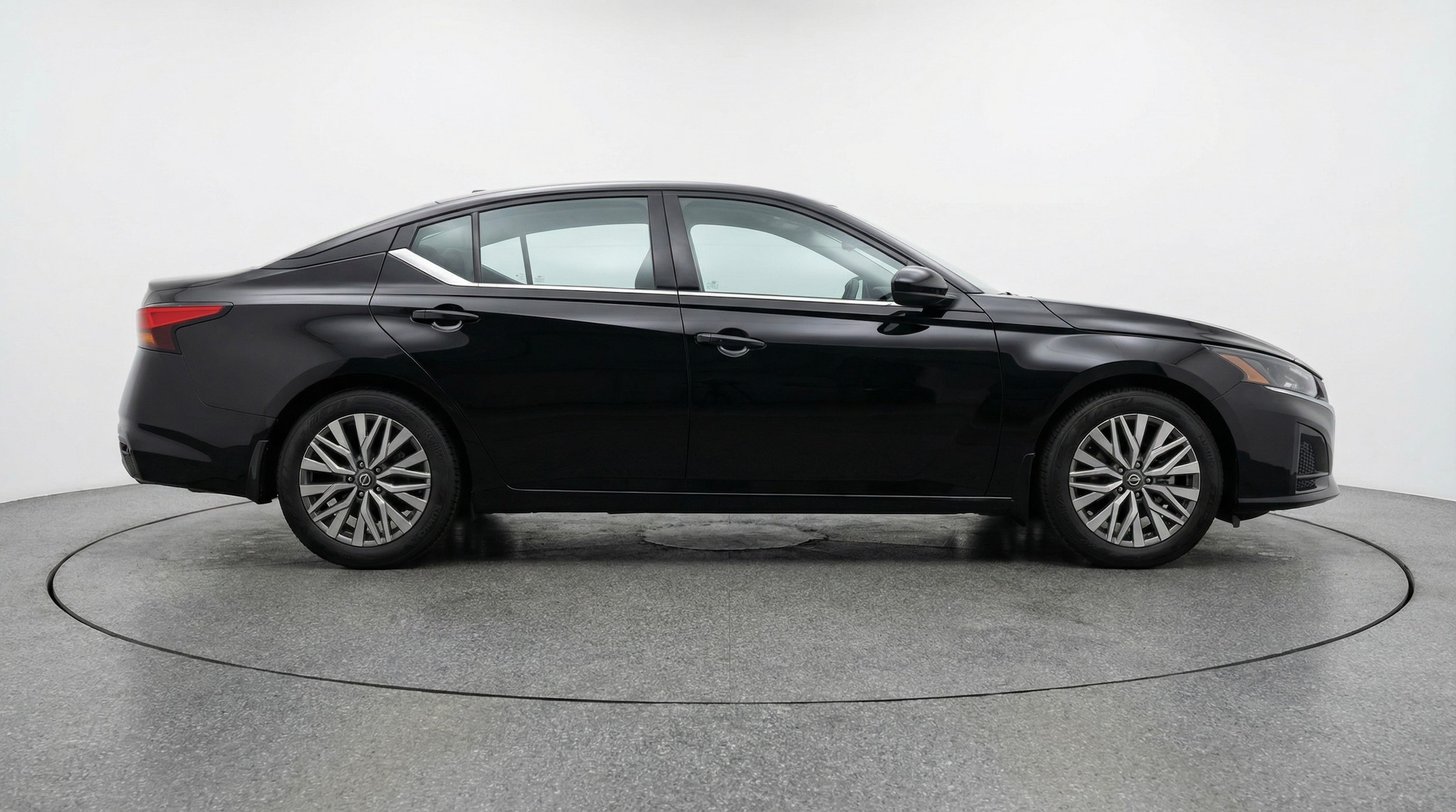 Thumbnail: 2025 Nissan Altima - 8