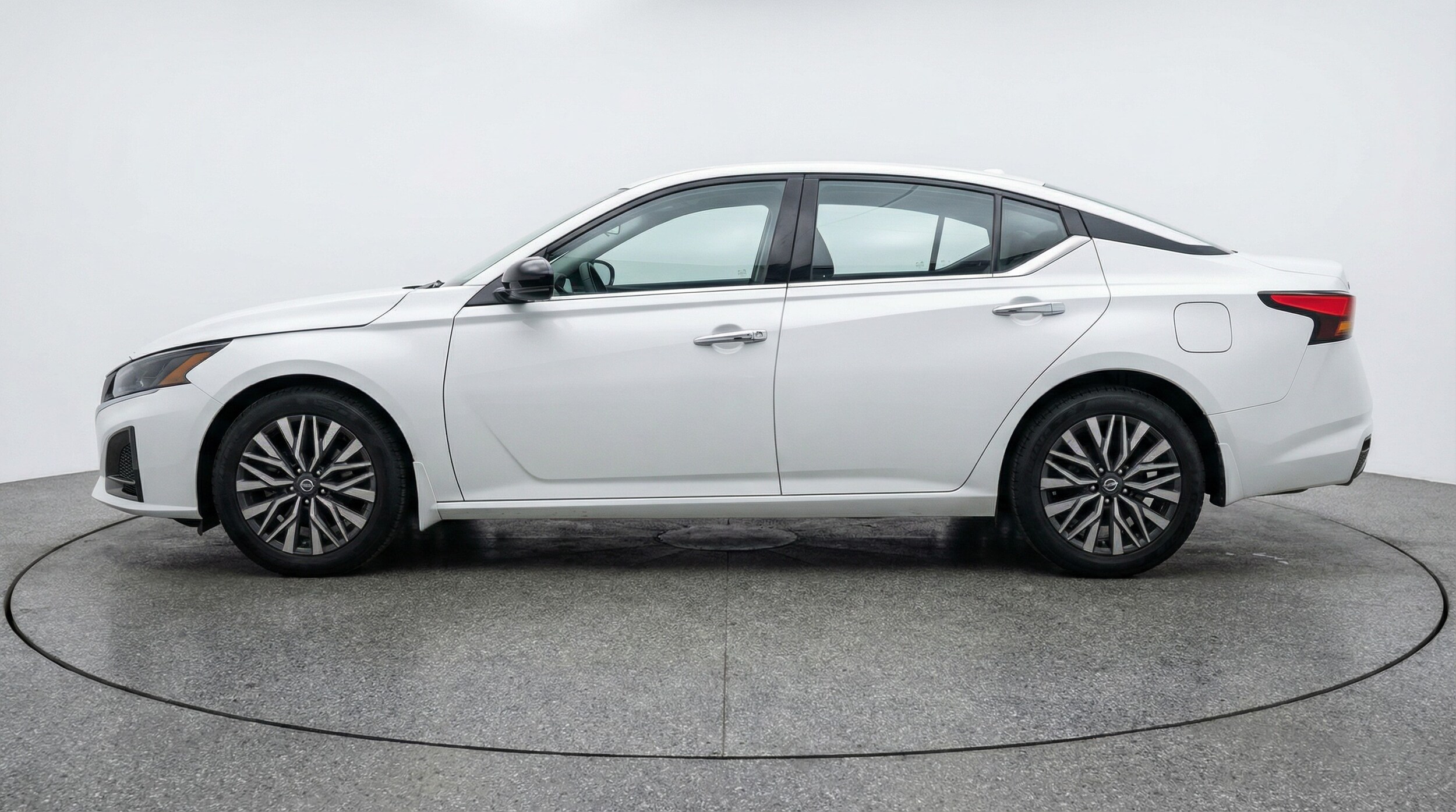 Thumbnail: 2025 Nissan Altima - 4