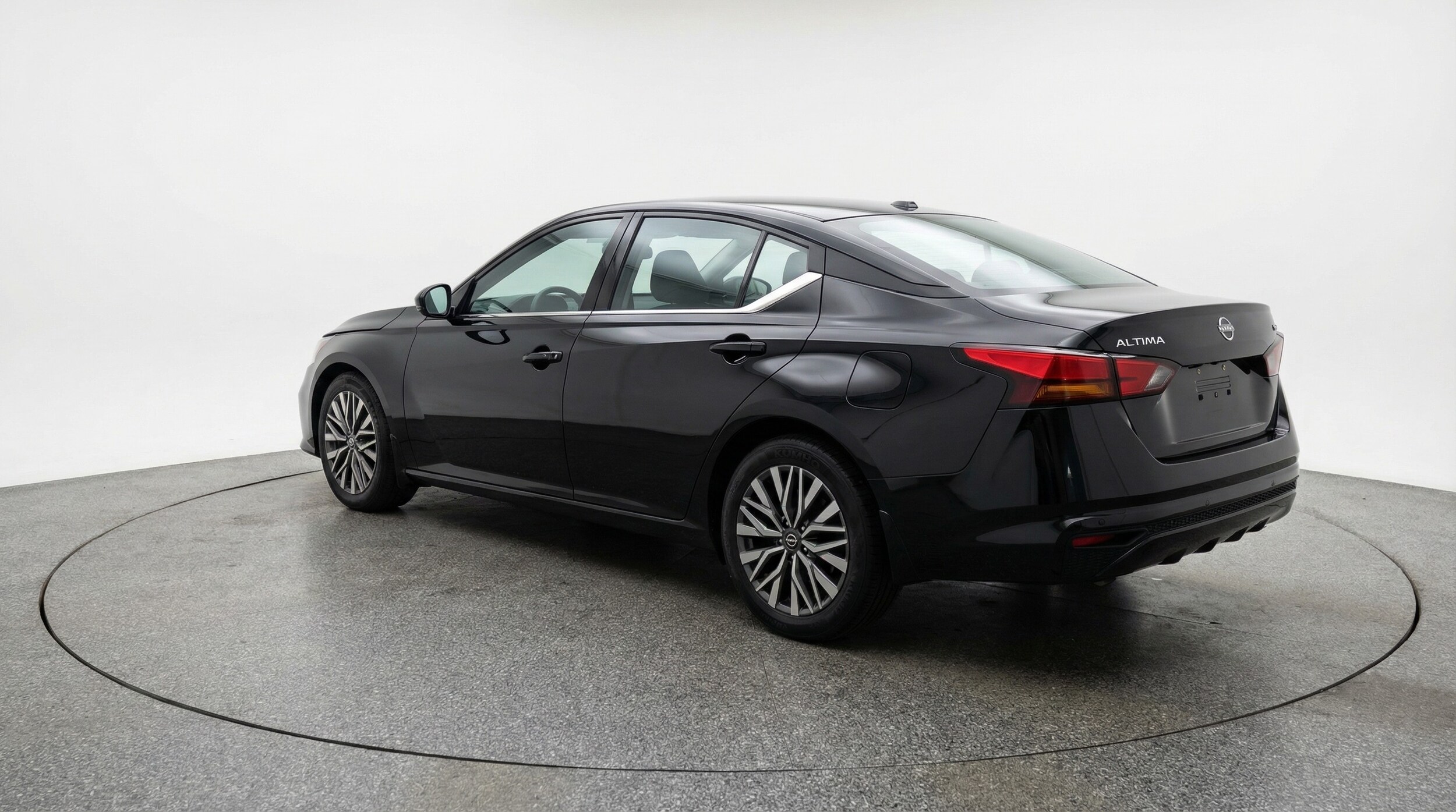 Thumbnail: 2025 Nissan Altima - 5