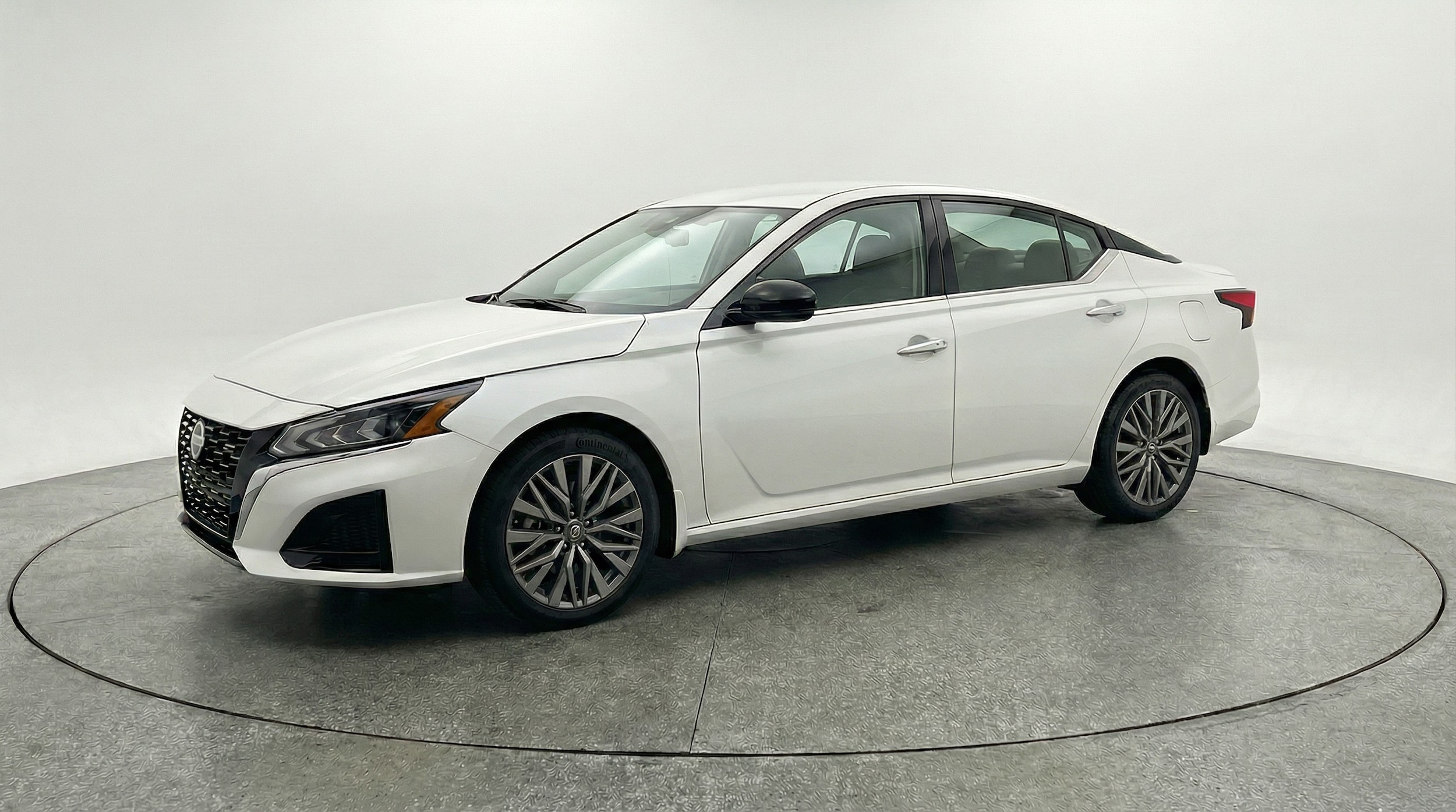 Thumbnail: 2025 Nissan Altima - 3