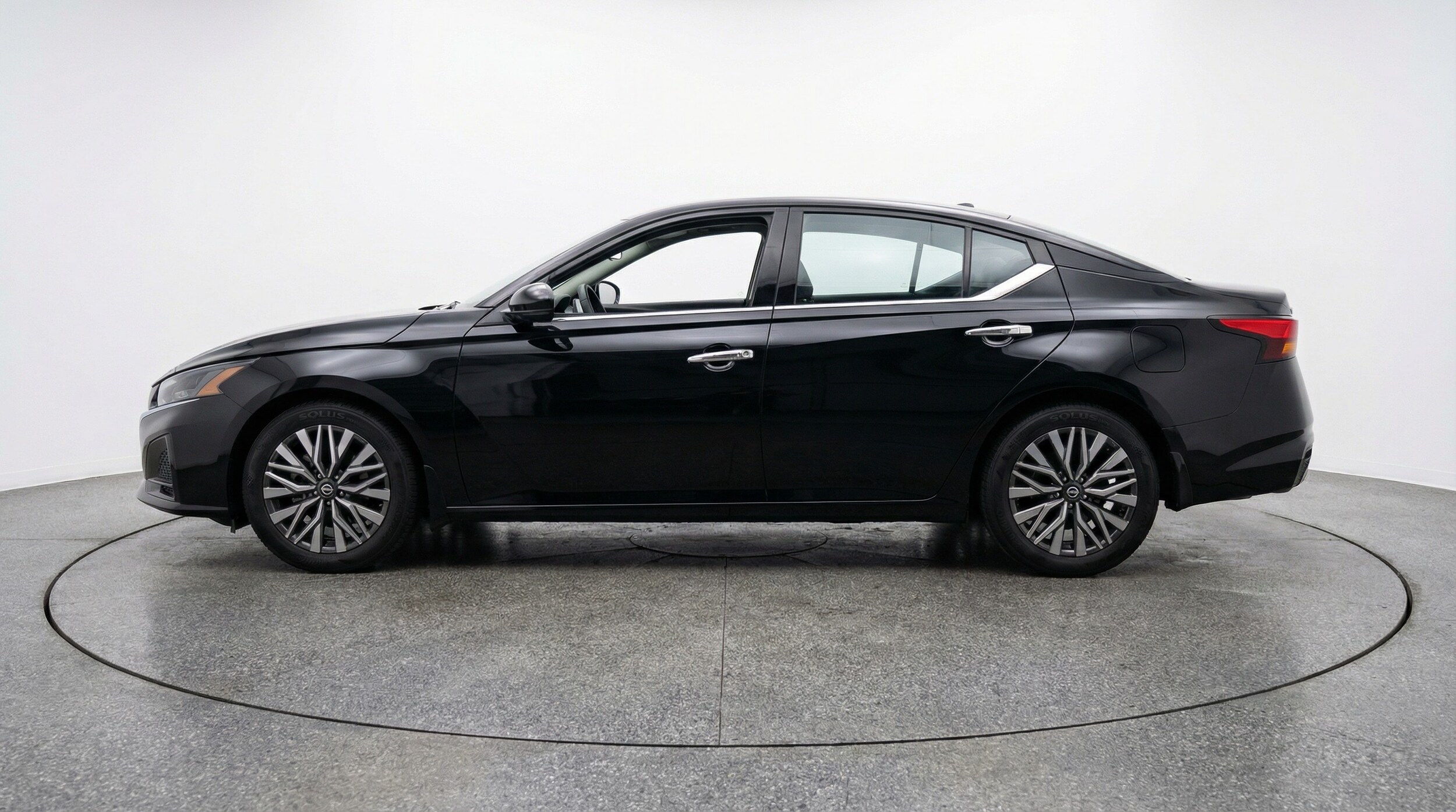 Thumbnail: 2025 Nissan Altima - 4