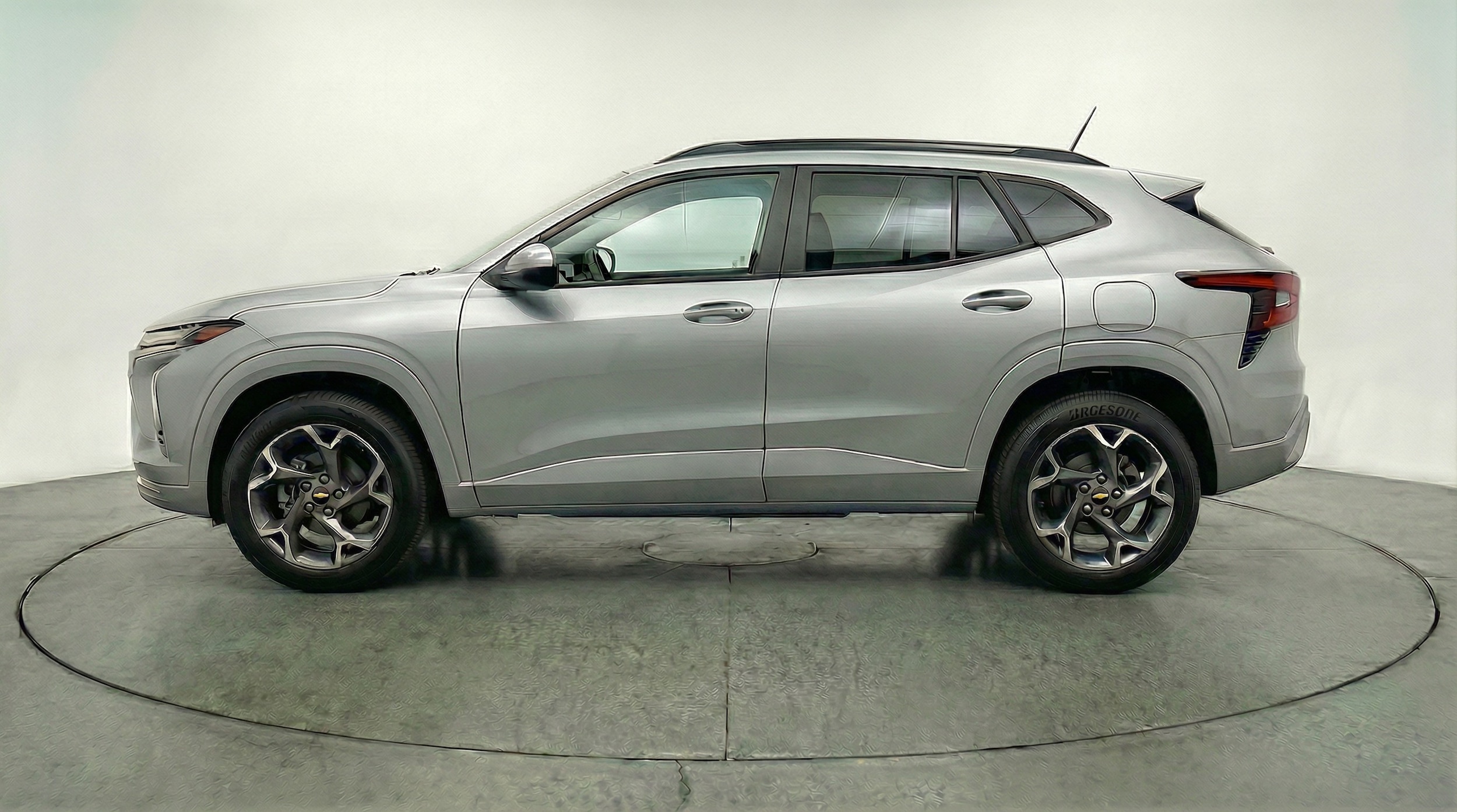 Thumbnail: 2025 Chevrolet Trax - 4