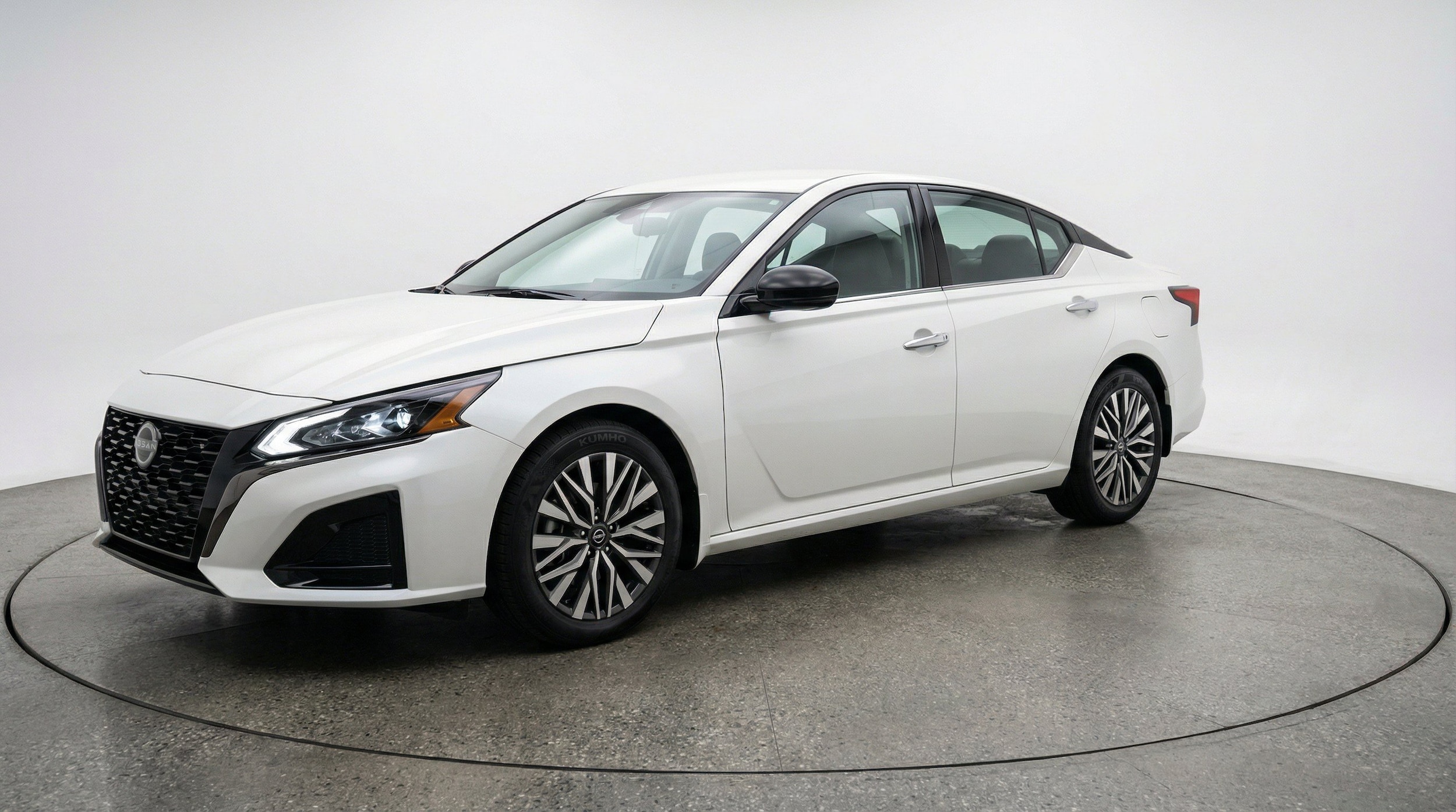 Thumbnail: 2025 Nissan Altima - 3