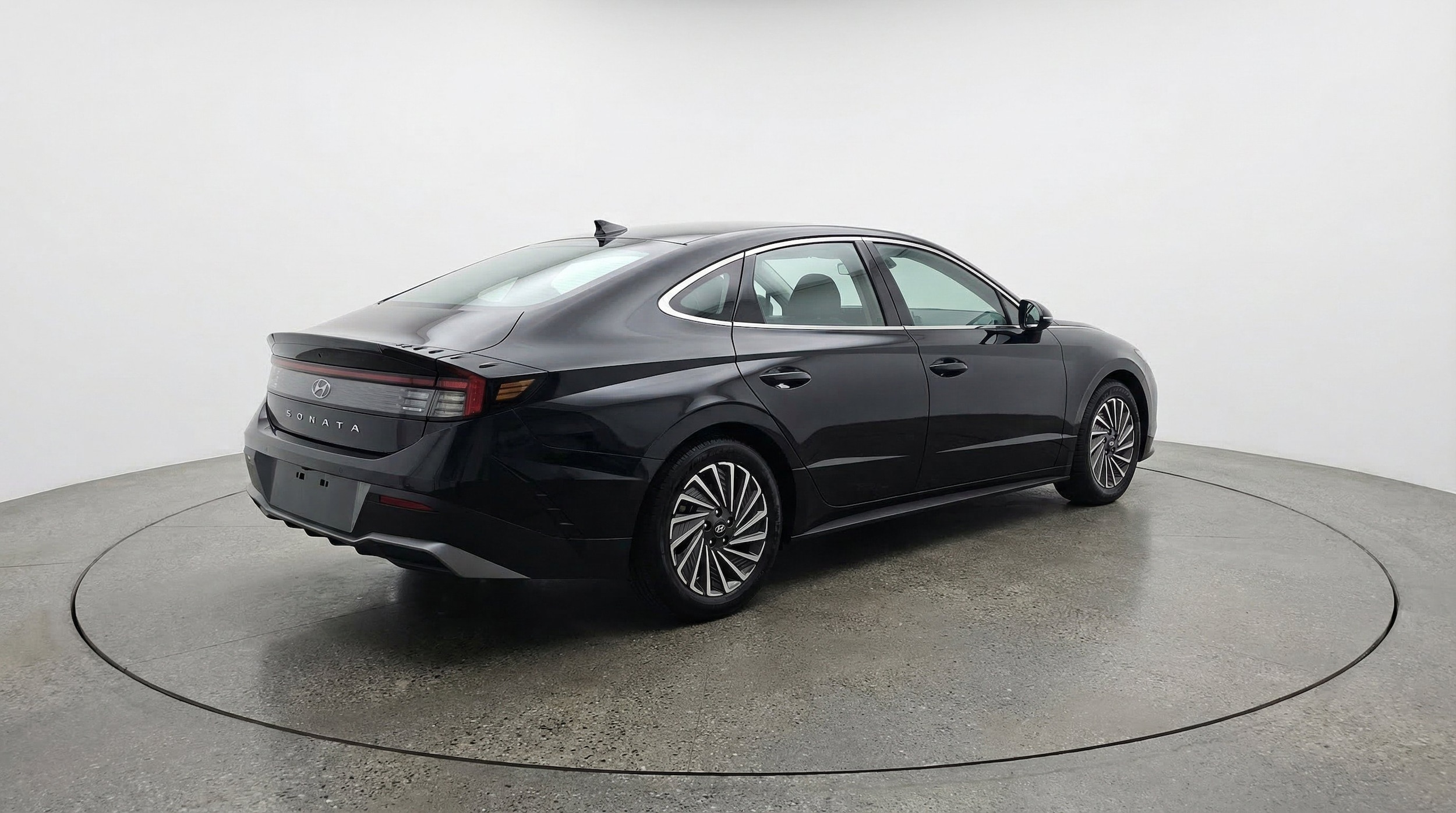 2025 Hyundai Sonata Hybrid SEL - Photo 9