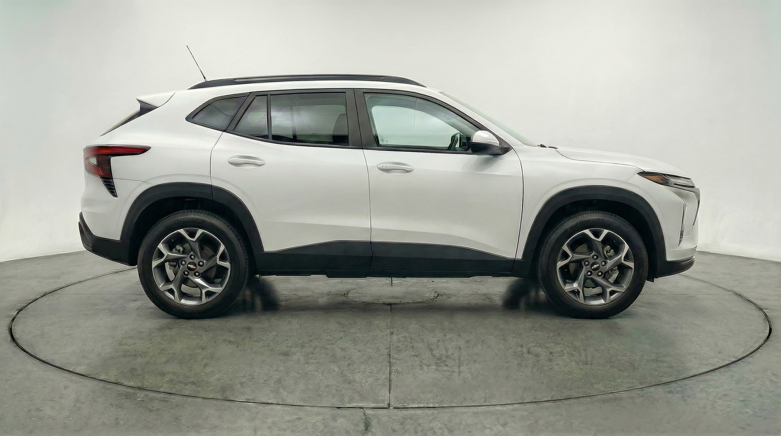 Thumbnail: 2025 Chevrolet Trax - 11