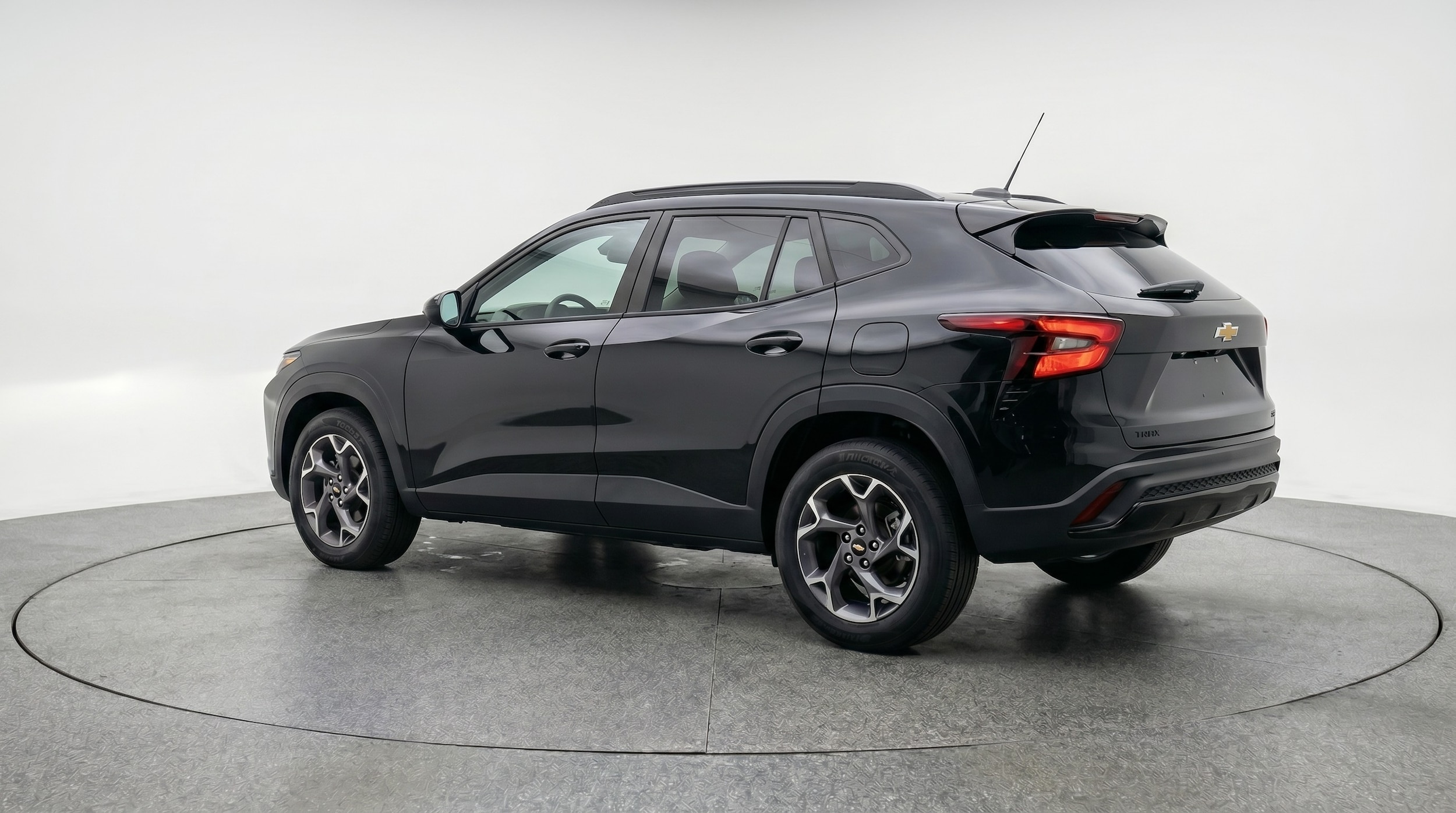 Thumbnail: 2025 Chevrolet Trax - 5