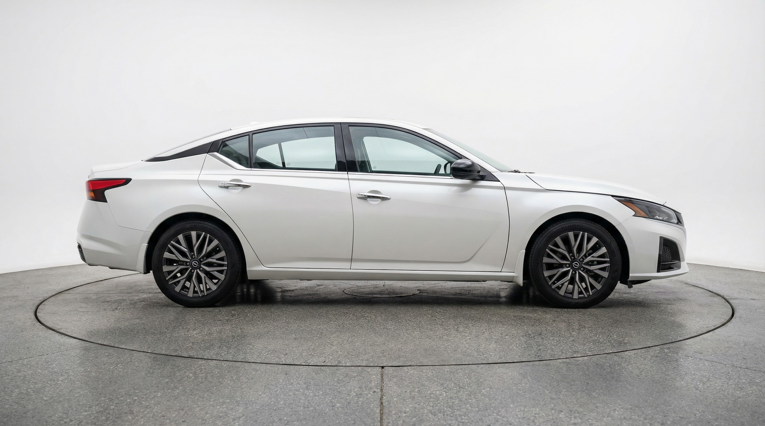 Thumbnail: 2025 Nissan Altima - 8