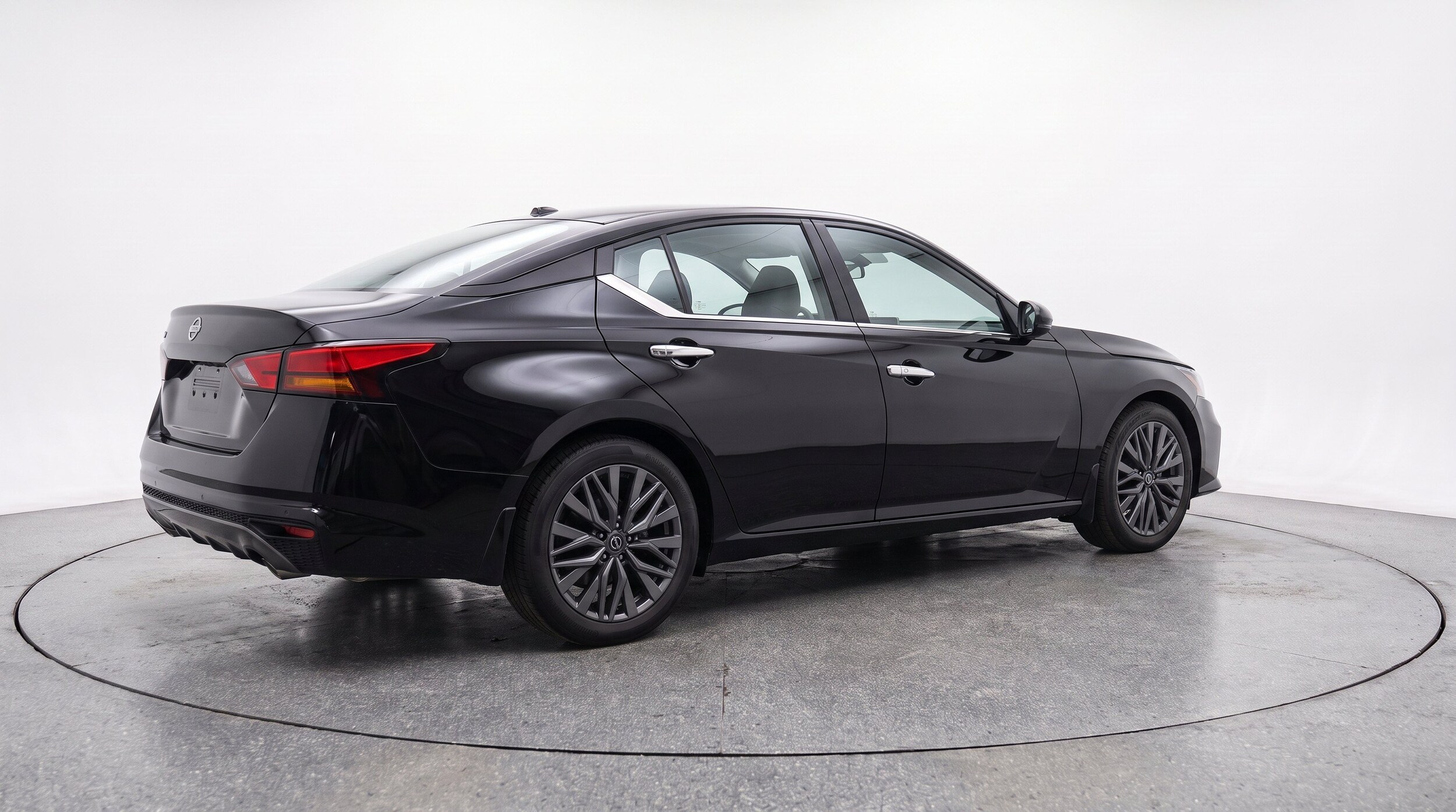 Thumbnail: 2025 Nissan Altima - 9