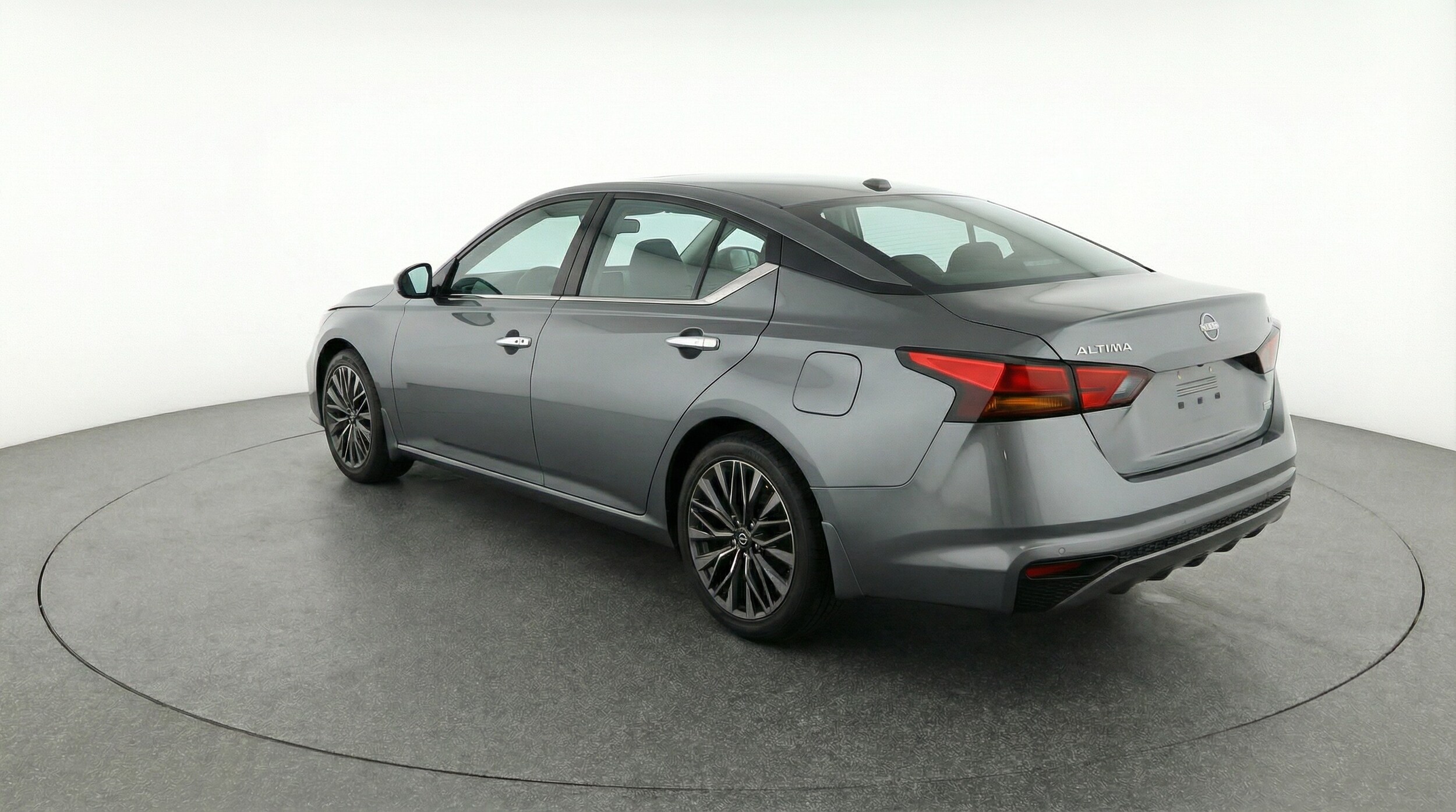 Thumbnail: 2025 Nissan Altima - 5