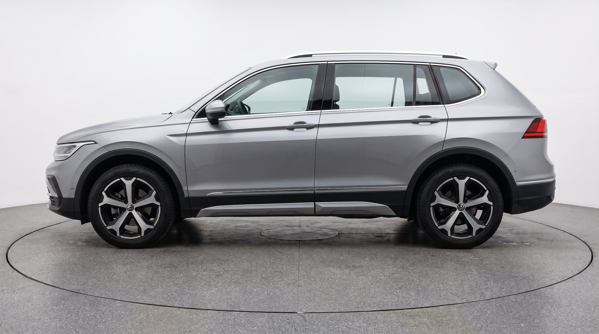 Thumbnail: 2026 Volkswagen Tiguan - 5