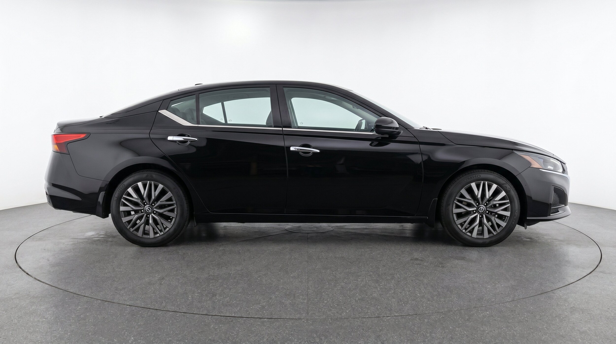Thumbnail: 2025 Nissan Altima - 11