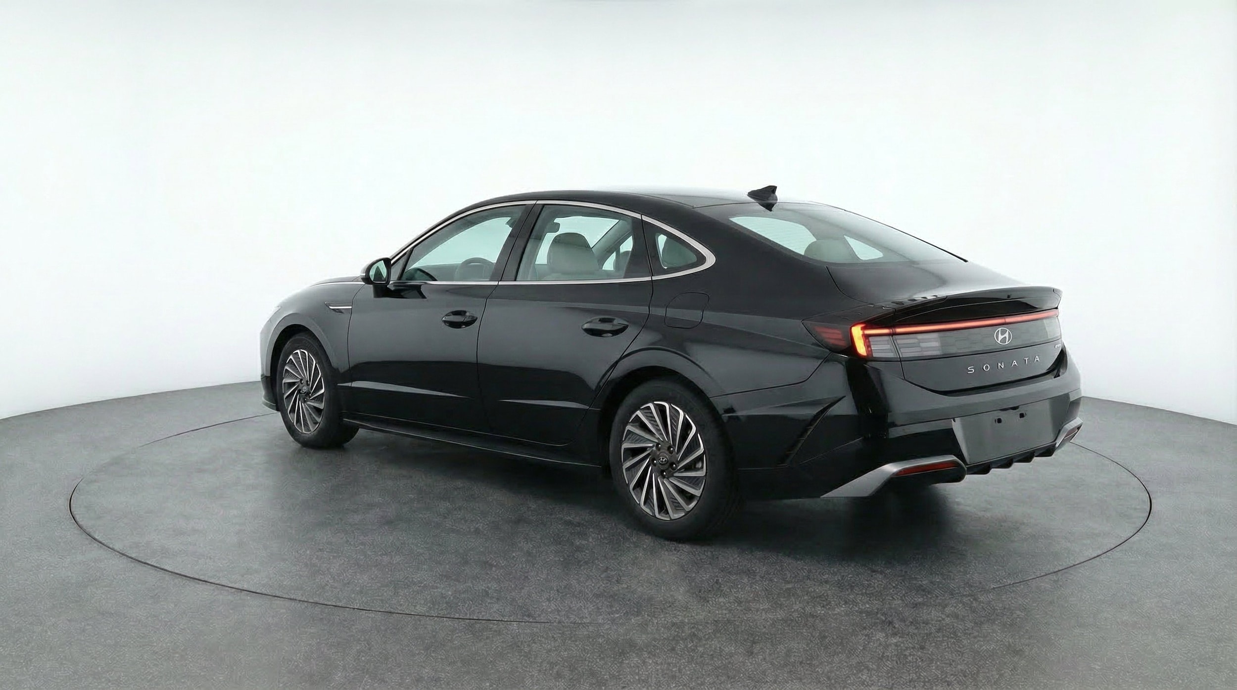 2025 Hyundai Sonata Hybrid SEL - Photo 6