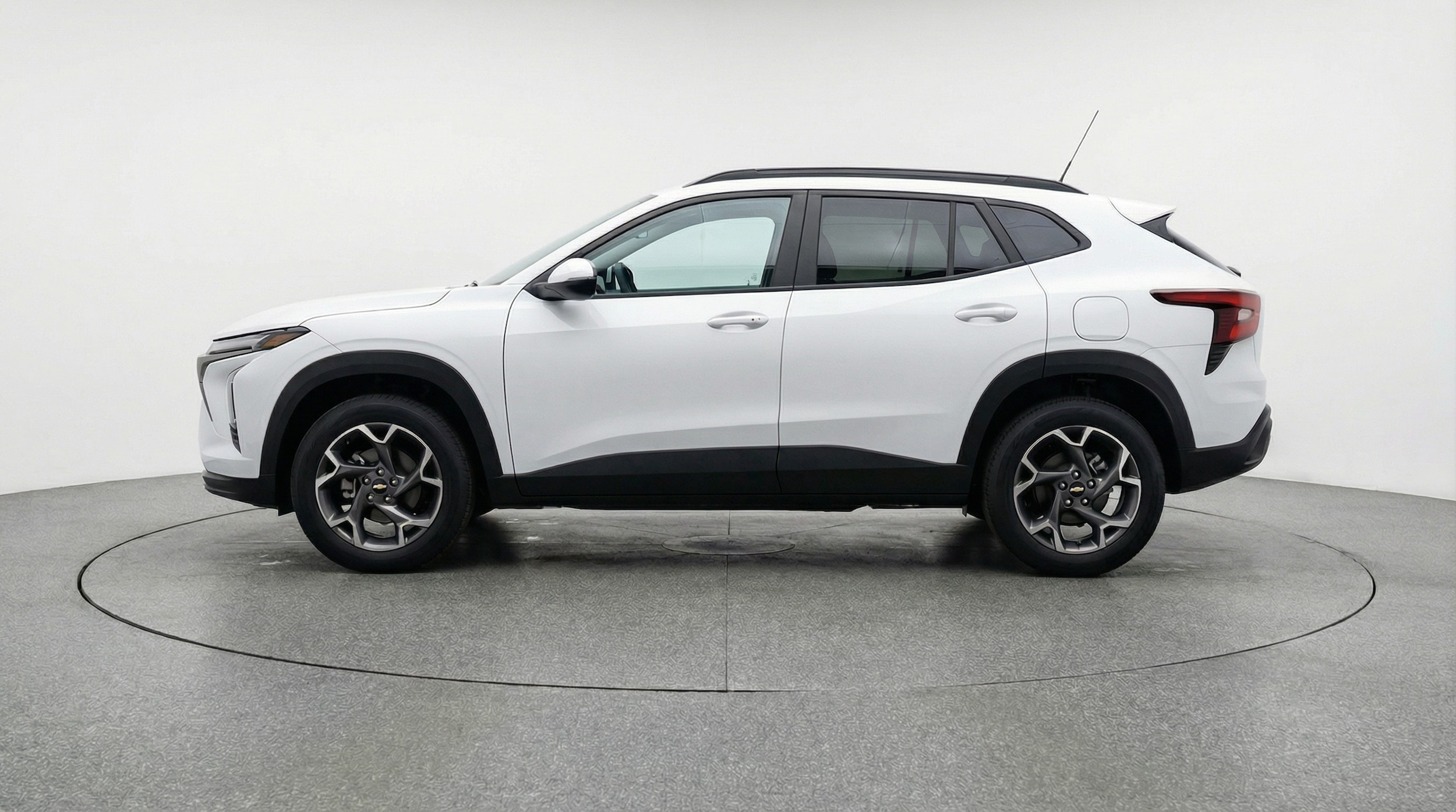 Thumbnail: 2025 Chevrolet Trax - 4