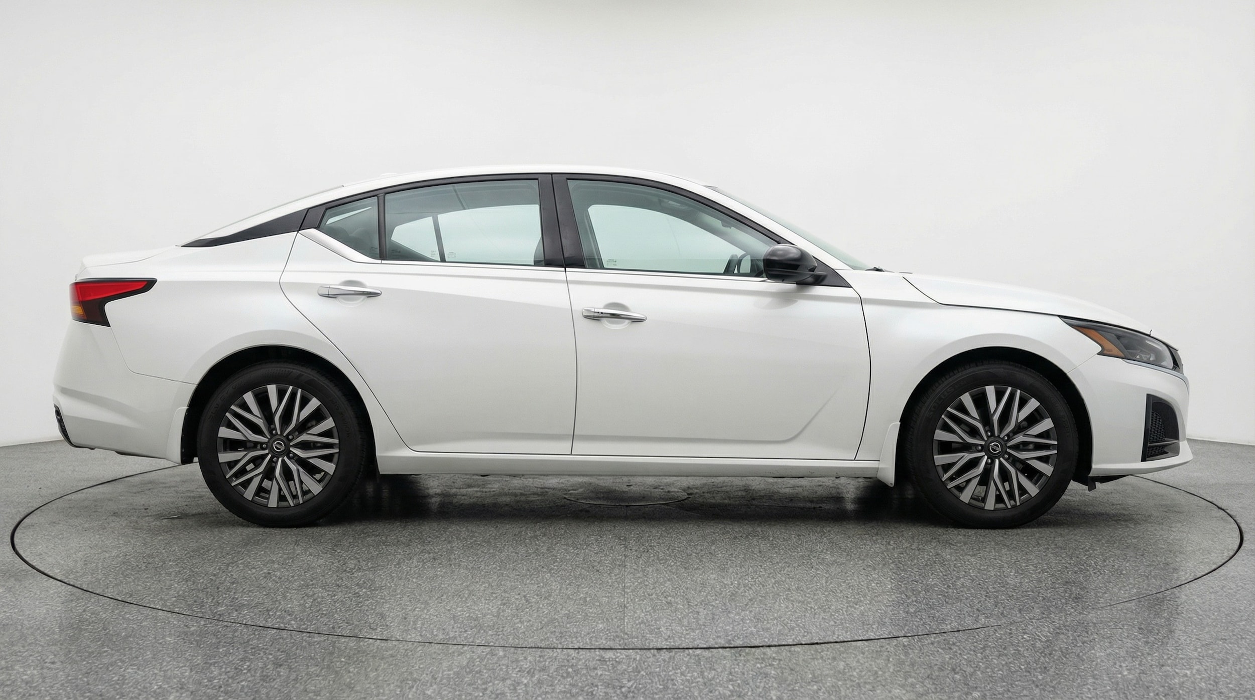 Thumbnail: 2025 Nissan Altima - 8